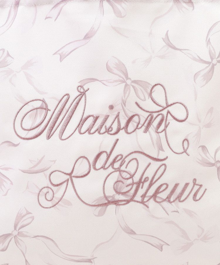 Maison de FLEUR「【A4対応】ブランドロゴ刺繍リボンプリントスクエアトート」|トートバッグ|