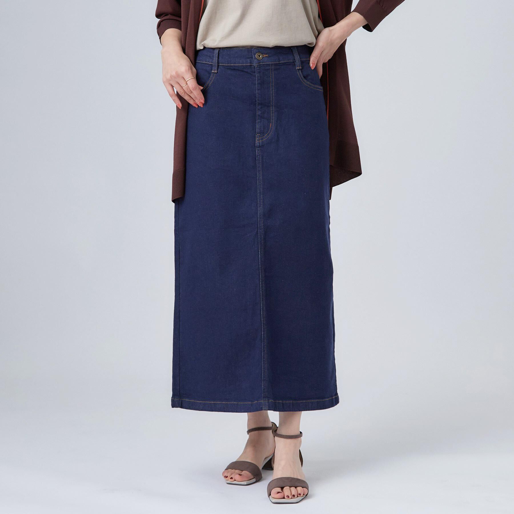 SHOO･LA･RUE「【洗濯機可/S-LL】程よいシルエットで使いやすい ストレッチデニムスカート」|スカート|ネイビー(094)