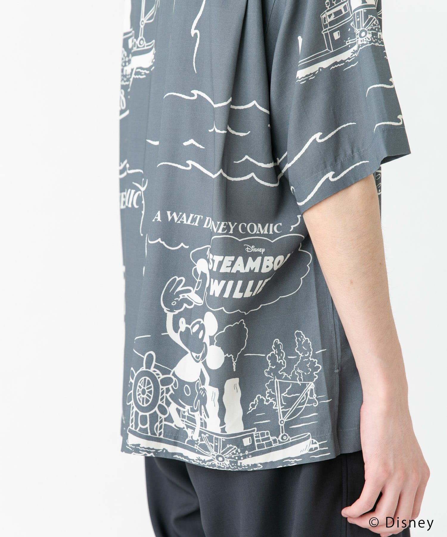 URBAN RESEARCH DOORS「別注/Disney/総柄オープンカラーシャツ」|シャツ・ブラウス|