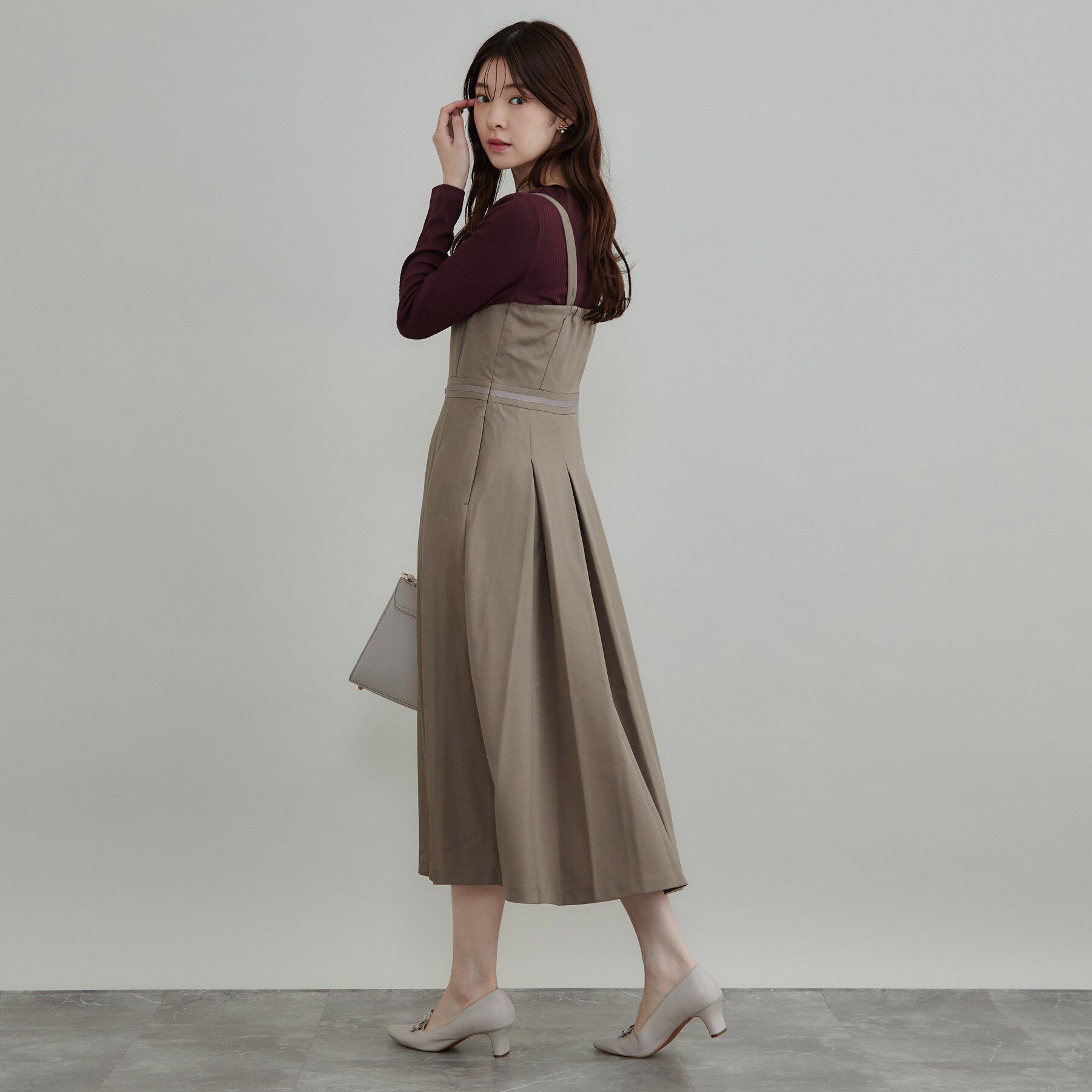 Couture broach「【フレアで腰回りカバー】タックキャミワンピース」|ワンピース|