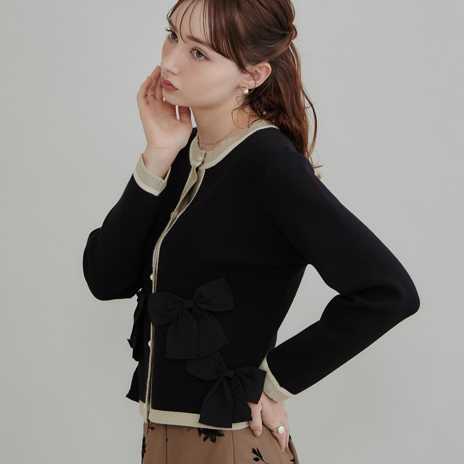 Couture broach「【リボンが主役】配色 総針スカラカーディガン」|カーディガン|