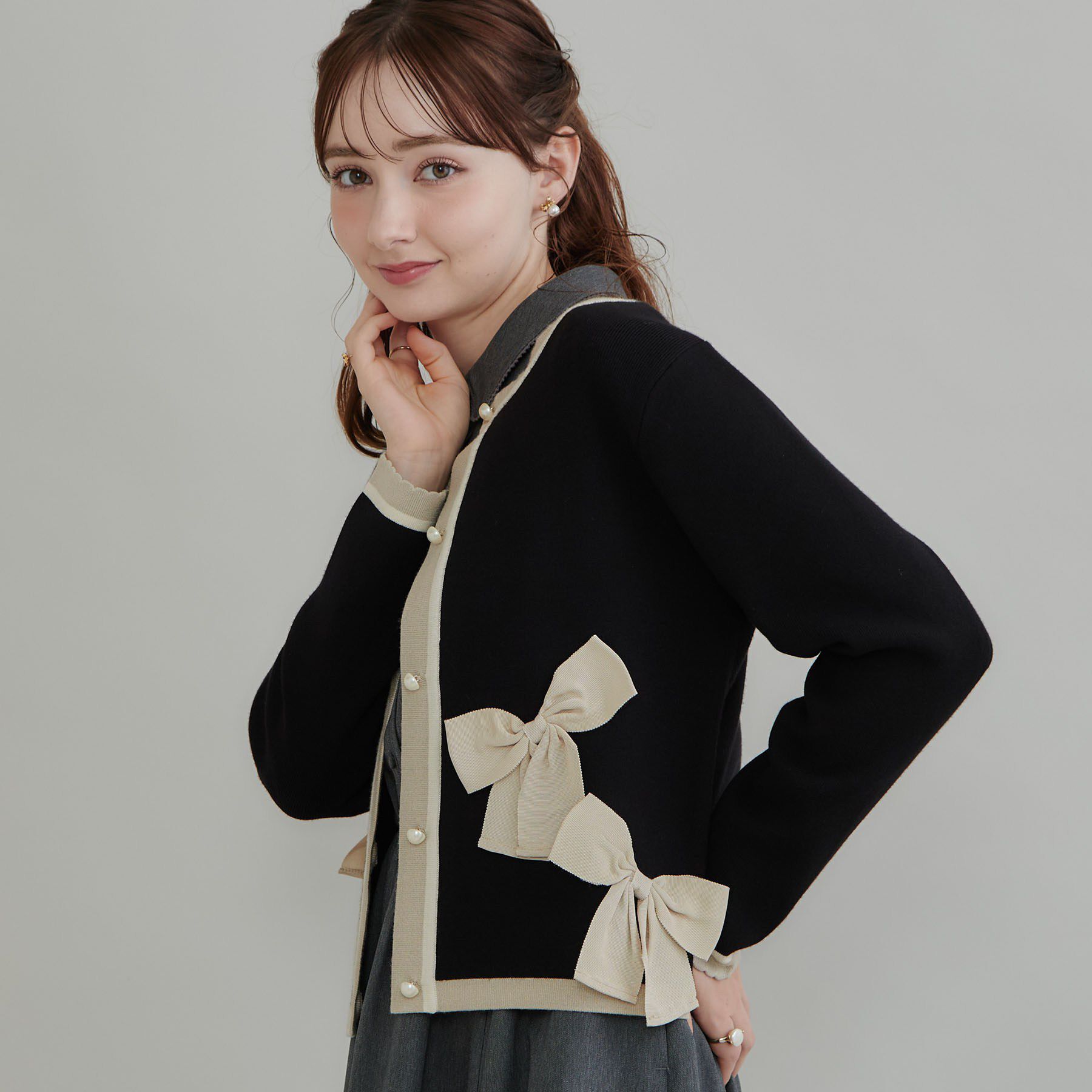 Couture broach「【リボンが主役】配色 総針スカラカーディガン」|カーディガン|