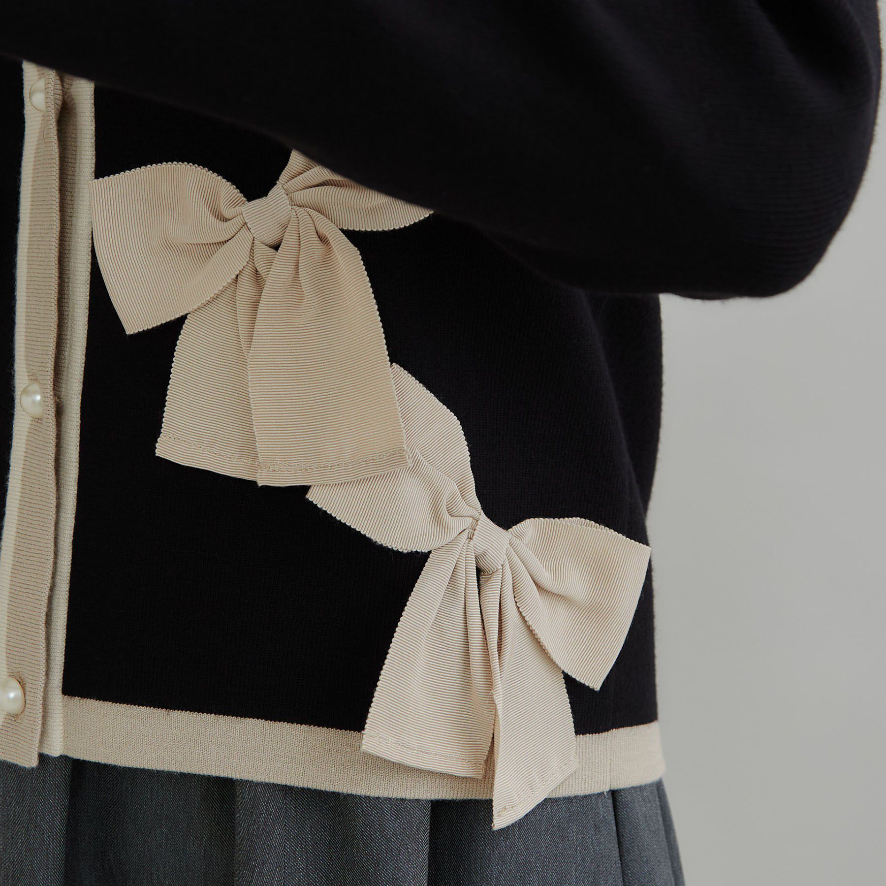 Couture broach「【リボンが主役】配色 総針スカラカーディガン」|カーディガン|