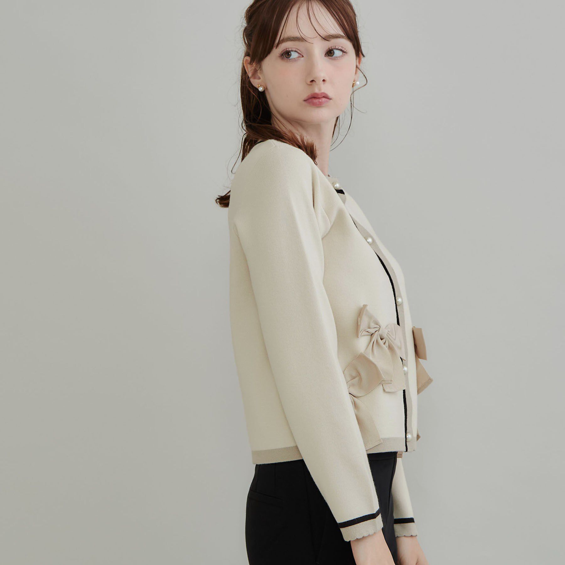 Couture broach「【リボンが主役】配色 総針スカラカーディガン」|カーディガン|