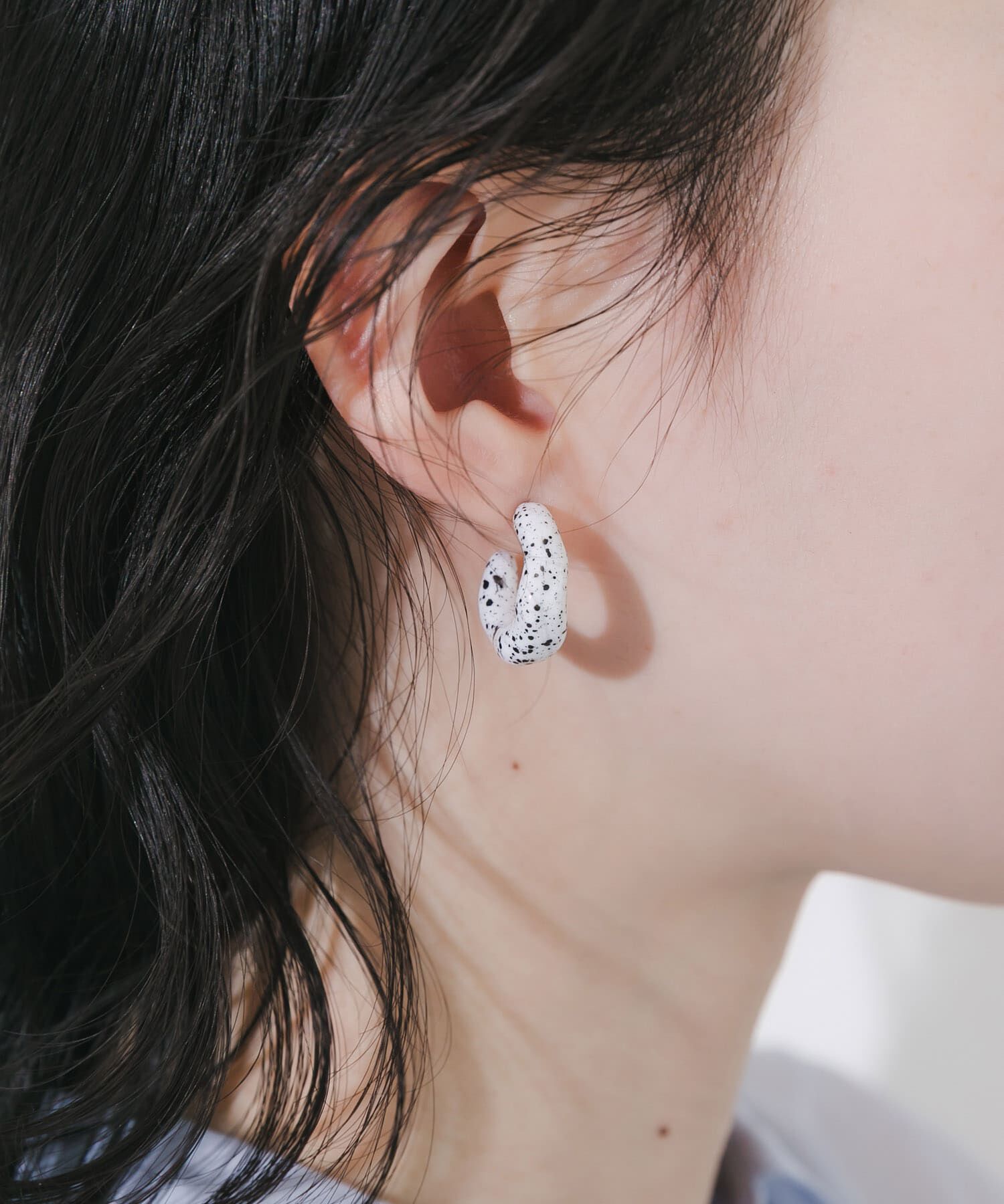 SMELLY「ダルメシアンニュアンスフープピアス」|ピアス|