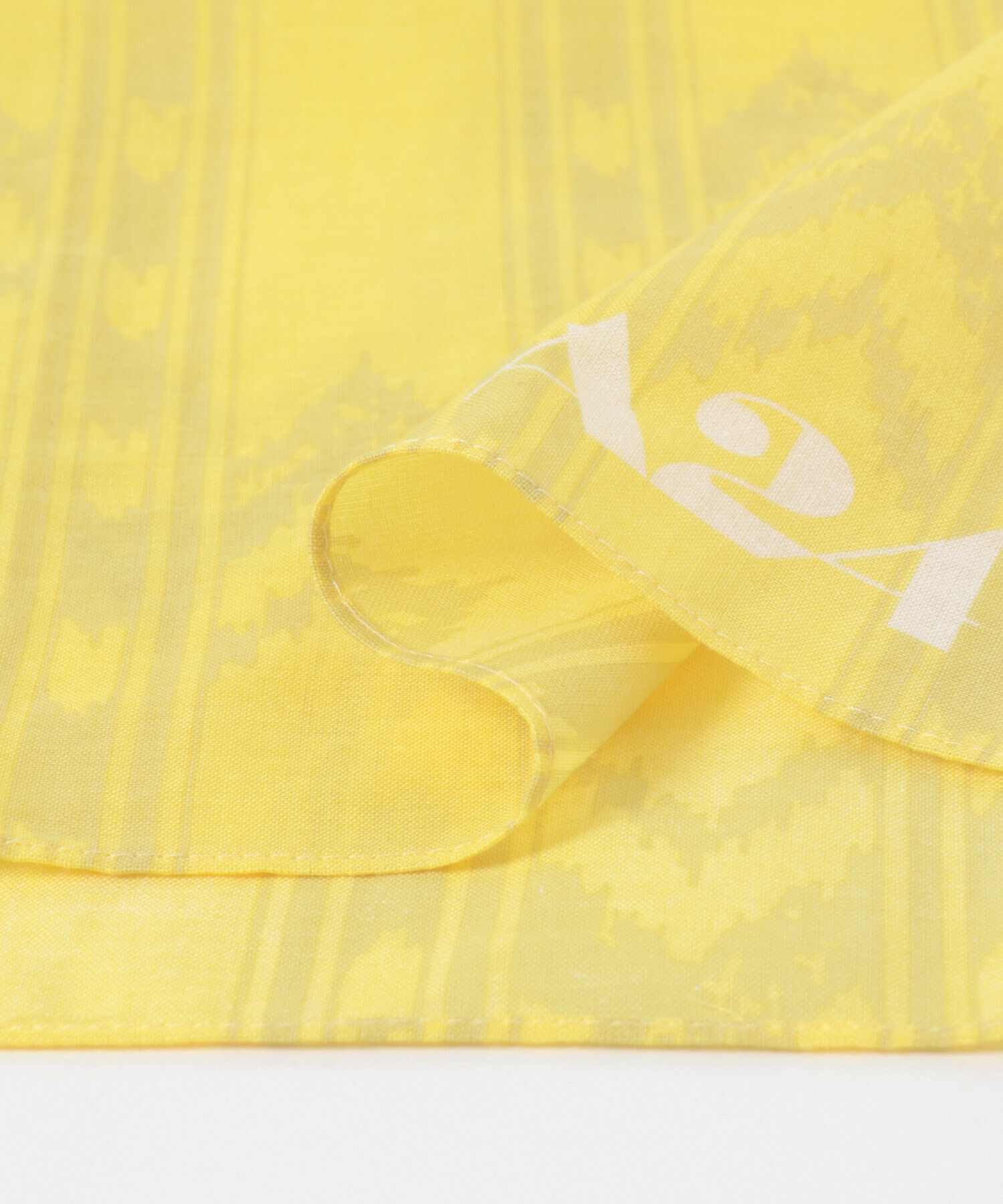 URBAN RESEARCH「URBAN RESEARCH&times;Backrooms&times;A24　WALLPAPER BANDANA」|バンダナ・スカーフ|