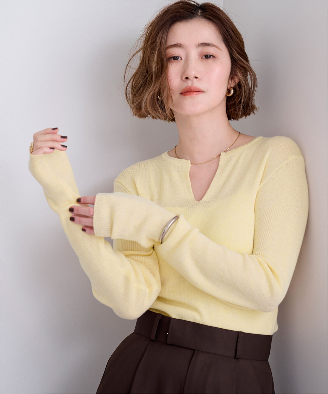 ur's「チクチクしないウールブレンドキーネックリブニット」|ニット・セーター|イエロー