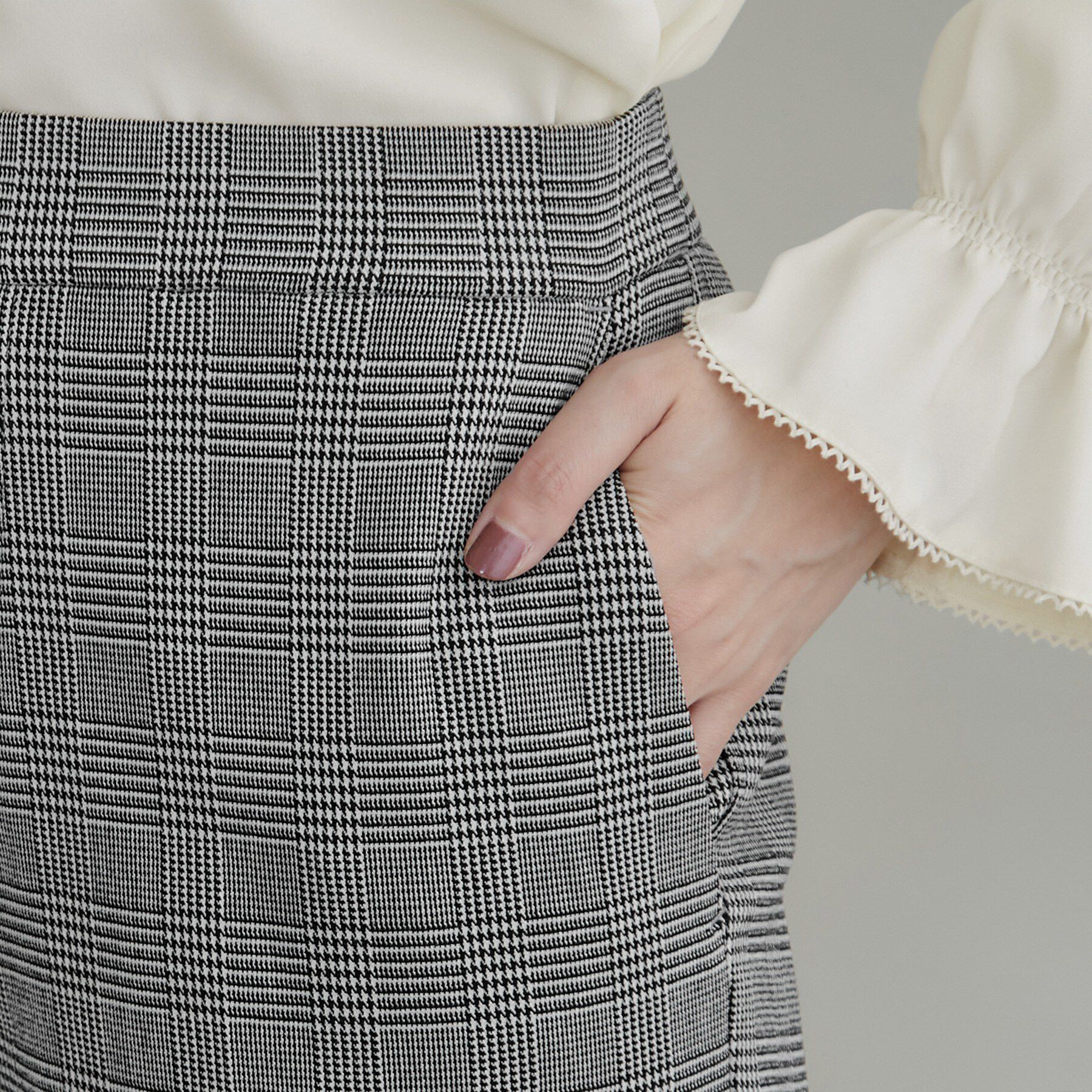 Couture broach「【裾リボン・カーブスリット】ハイパーストレッチ テーパードパンツ」|その他|