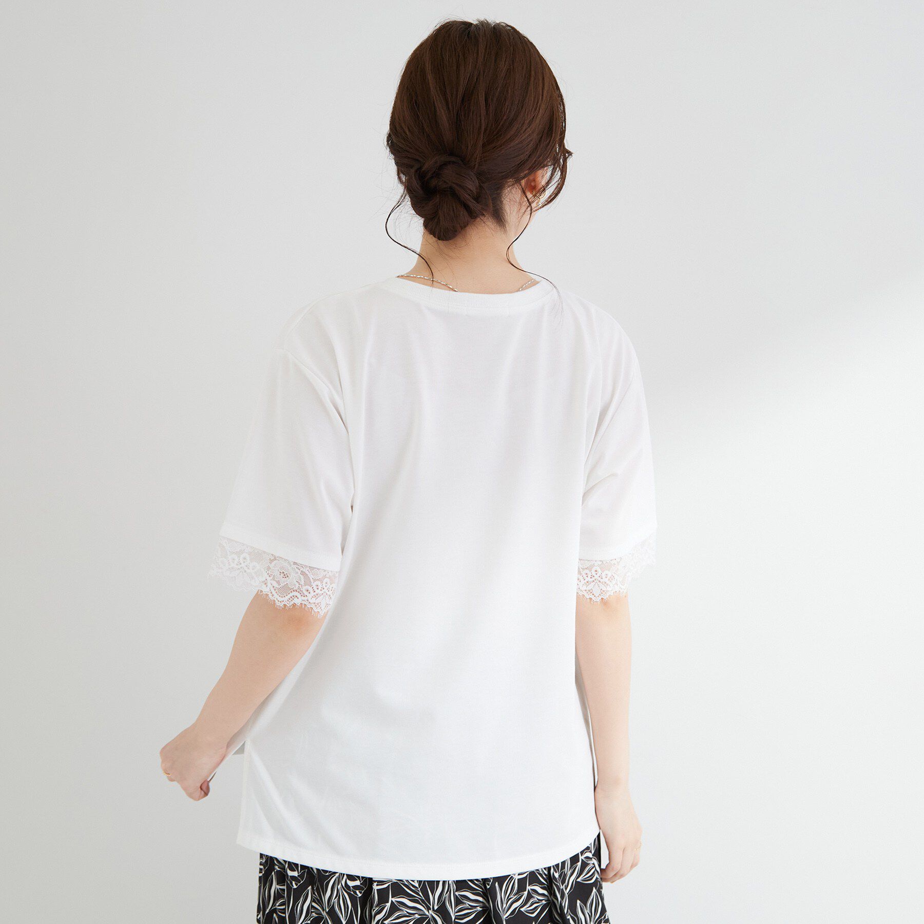 SHOO･LA･RUE「【UV/S-LL/洗濯機可】柄アソート お袖レースが旬顔 上品に決まる大人Tシャツ」|Tシャツ・カットソー|