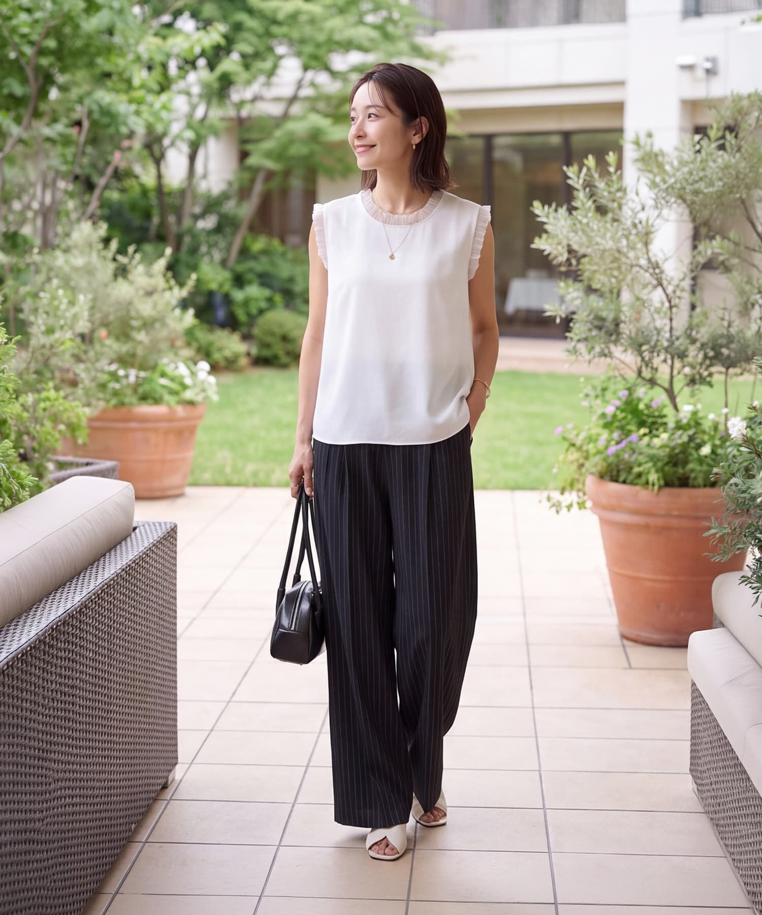 STYLE DELI「【LUXE】チュールトリミングなめらかノースリブラウス」|シャツ・ブラウス|