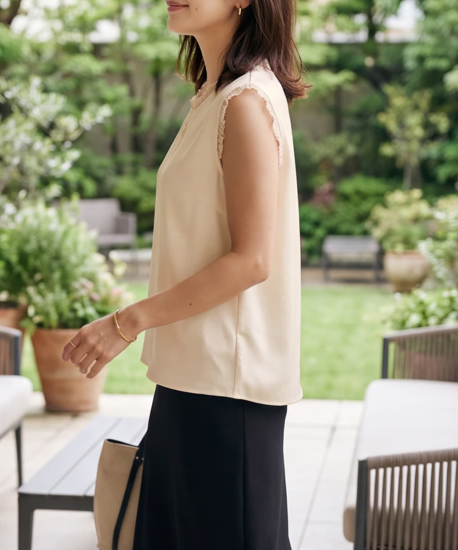 STYLE DELI「【LUXE】チュールトリミングなめらかノースリブラウス」|シャツ・ブラウス|
