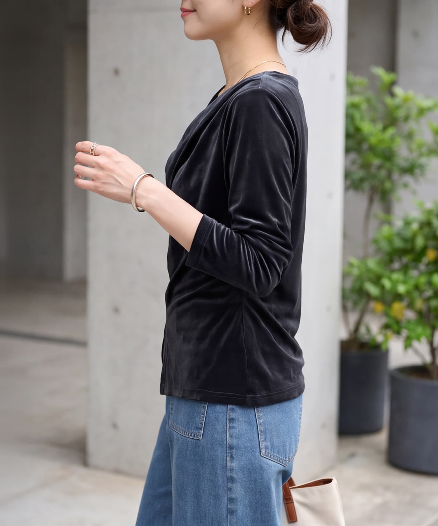 STYLE DELI「ストレッチライトベロアドレープトップス」|Tシャツ・カットソー|