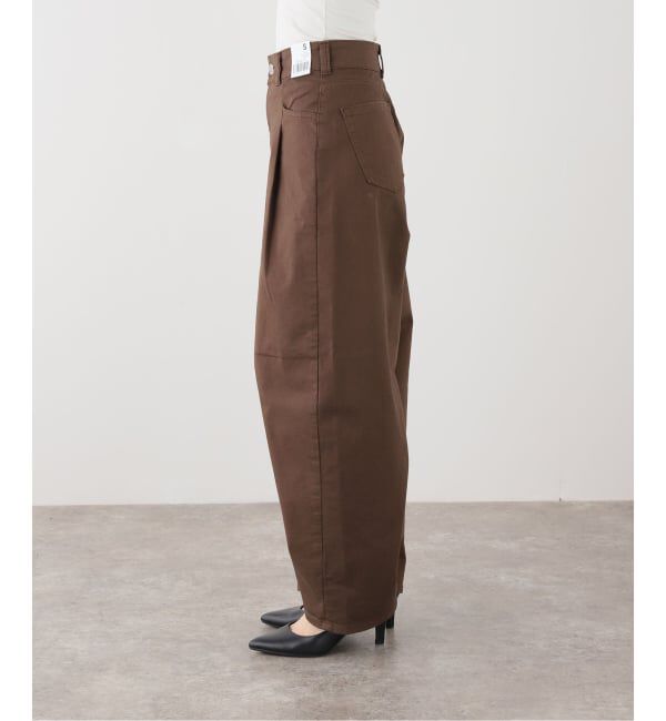 U by SPICK&SPAN「SOMETHING / サムシング HANA TUCK CURVE TAPERED」|チノ|