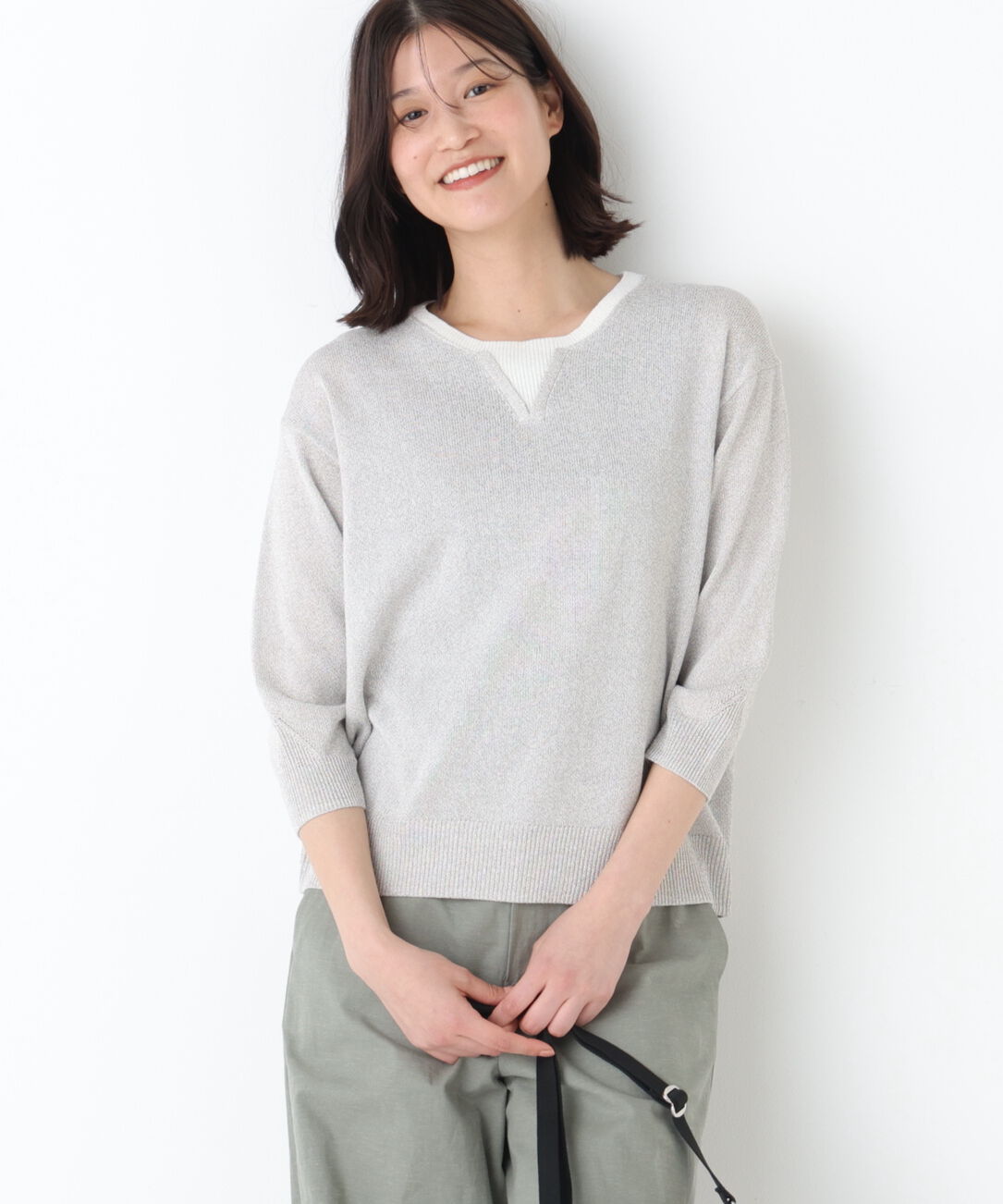  「◆《名品 / 洗える》　ペーパーヤーンクルーネックプルオーバー」|ニット・セーター|グレー&times;ホワイ