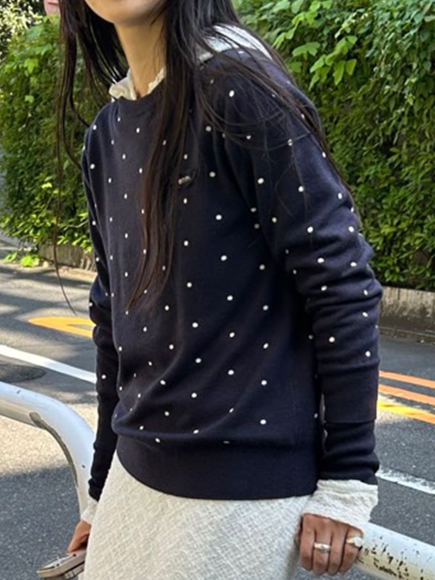 emmi atelier「【ONLINE限定カラーあり】emmiロゴクルーネックプルオーバー」|ニット・セーター|NVY