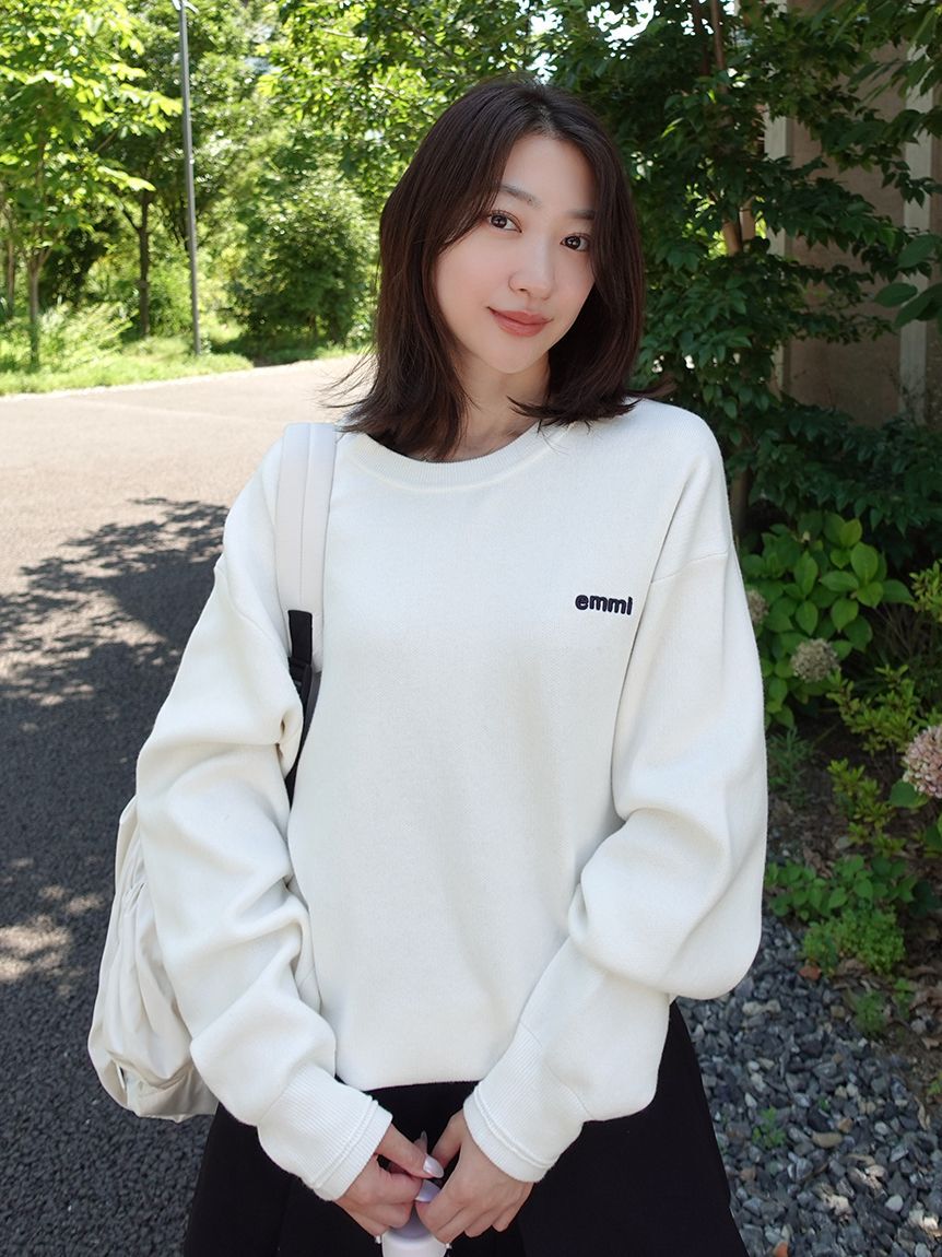 emmi atelier「【ONLINE限定カラーあり】emmiロゴスウェットライクニット」|ニット・セーター|WHT