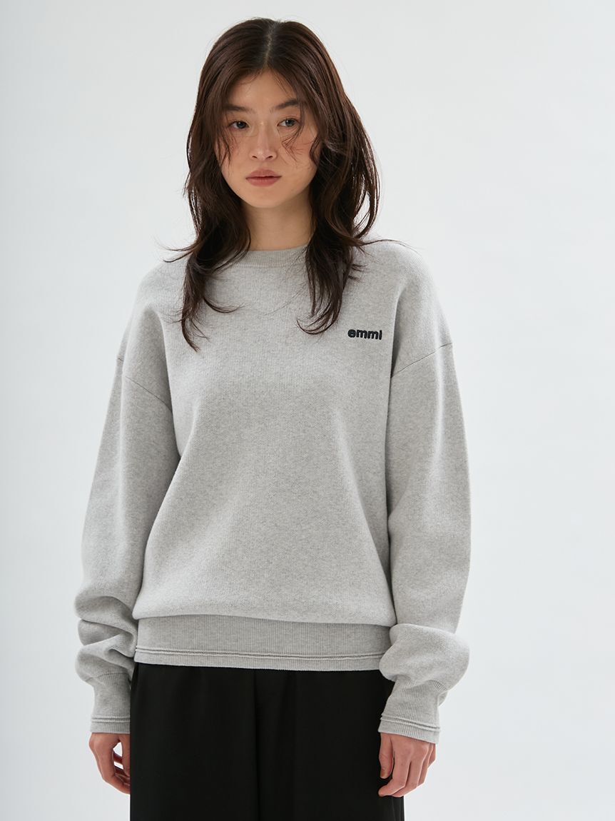 emmi atelier「【ONLINE限定カラーあり】emmiロゴスウェットライクニット」|ニット・セーター|
