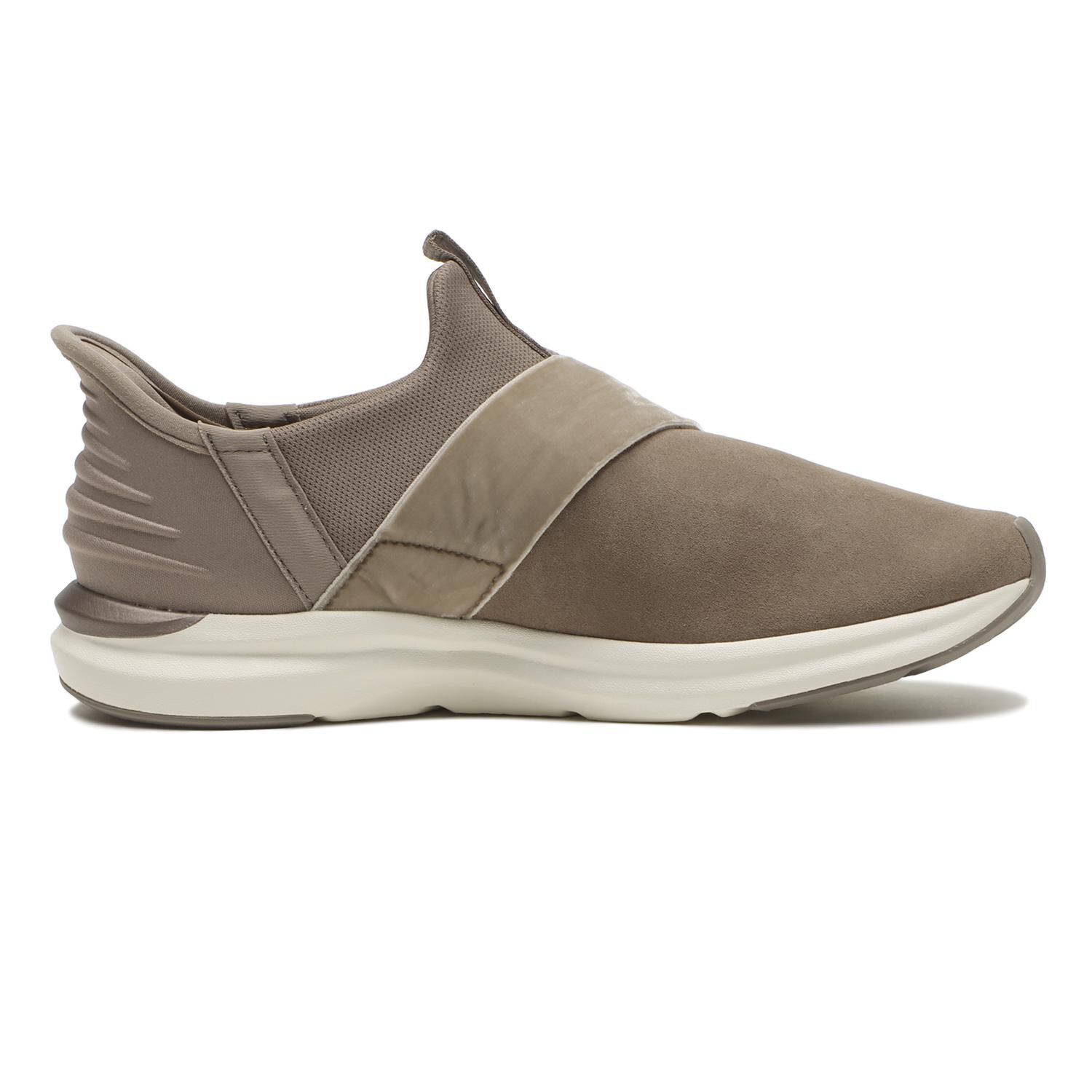 PUMA「【PUMA】W PROWL 3 EASE IN SV」|スニーカー|