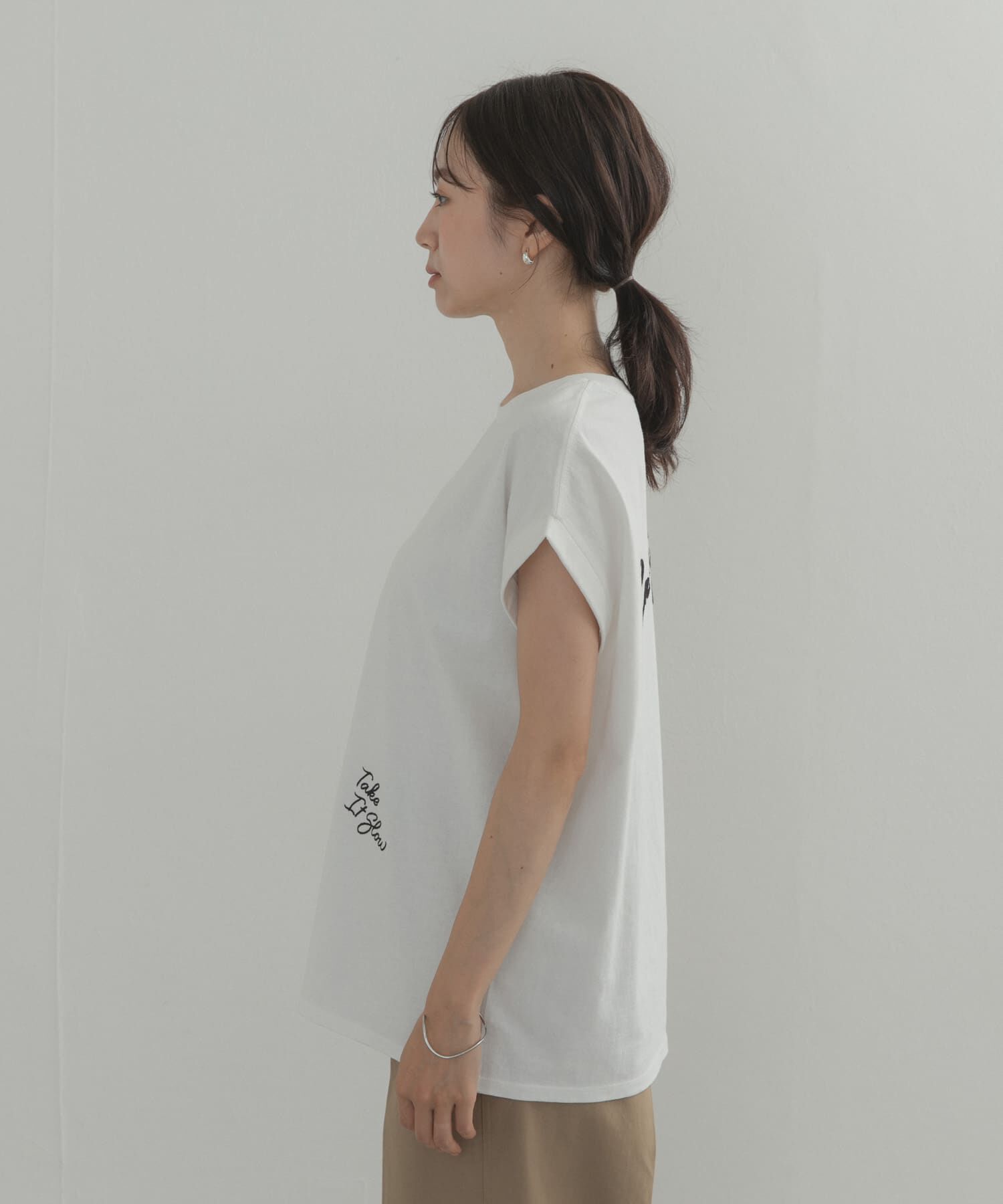 URBAN RESEARCH DOORS「刺繍ロゴTシャツ」|Tシャツ・カットソー|