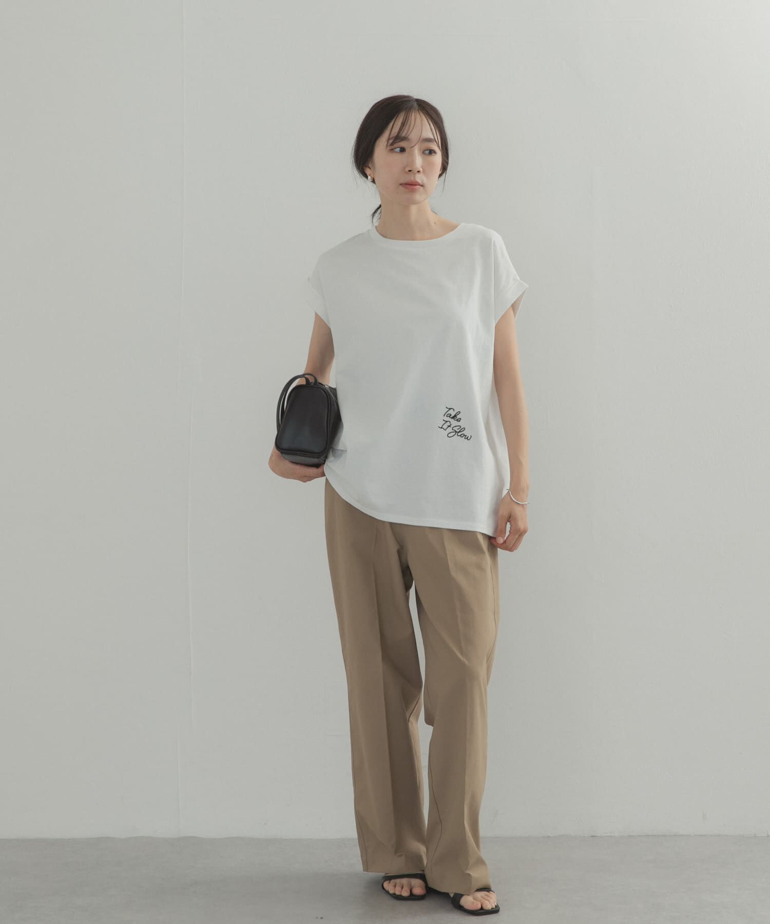 URBAN RESEARCH DOORS「刺繍ロゴTシャツ」|Tシャツ・カットソー|