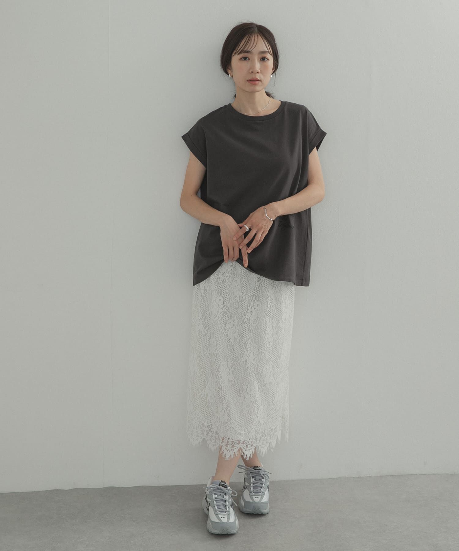 URBAN RESEARCH DOORS「刺繍ロゴTシャツ」|Tシャツ・カットソー|