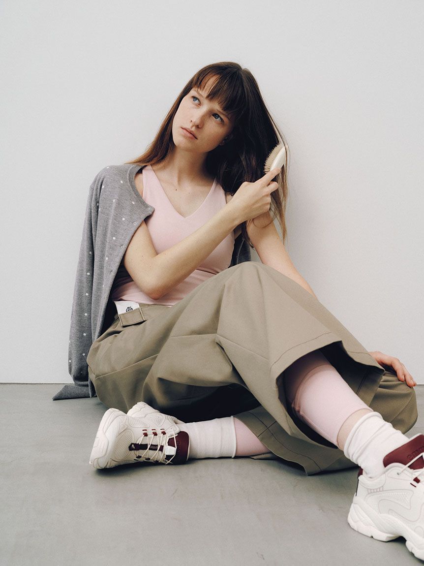 emmi atelier「【ONLINE限定カラーあり】emmiロゴクルーネックニットカーディガン」|カーディガン|