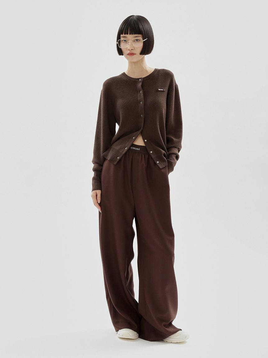 emmi atelier「【ONLINE限定カラーあり】emmiロゴクルーネックニットカーディガン」|カーディガン|