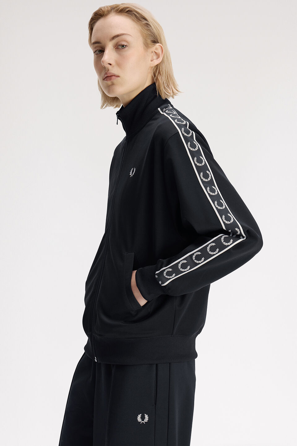 FRED PERRY 「Taped Track Jacket／フレッドペリートラックジャケット」|スウェット・ジャージ|