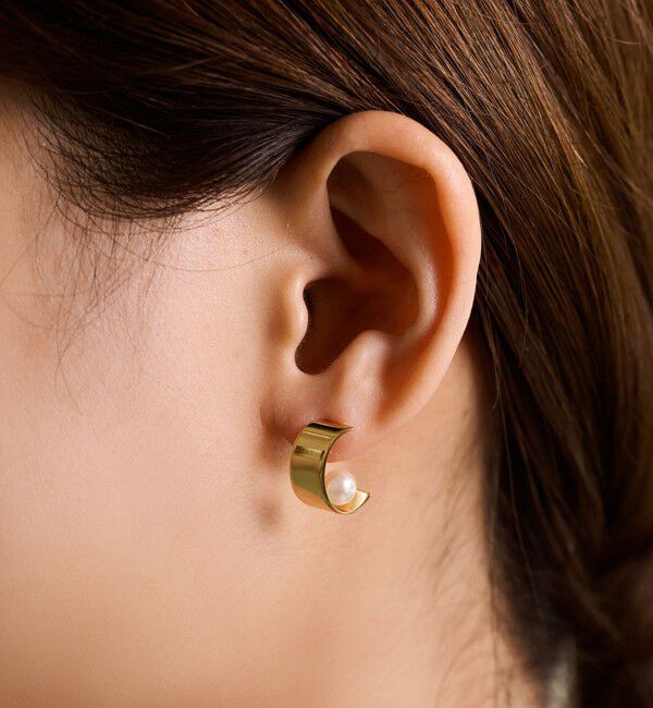 TOMORROWLAND GOODS「【別注】januka ハーフフープ パールピアス」|ピアス|