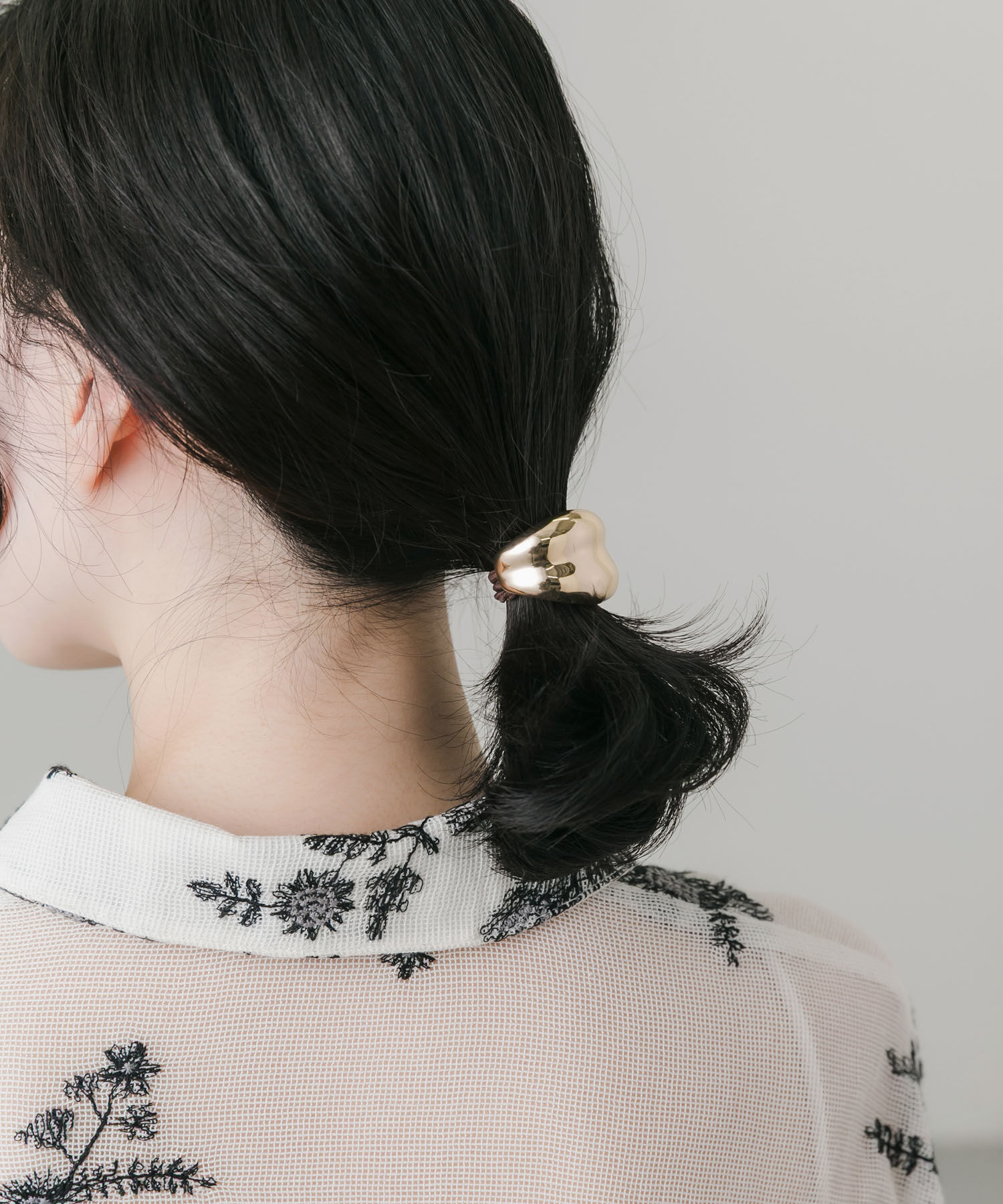 SMELLY「ニュアンスメタルボリュームヘアカフ」|ヘアゴム・シュシュ|