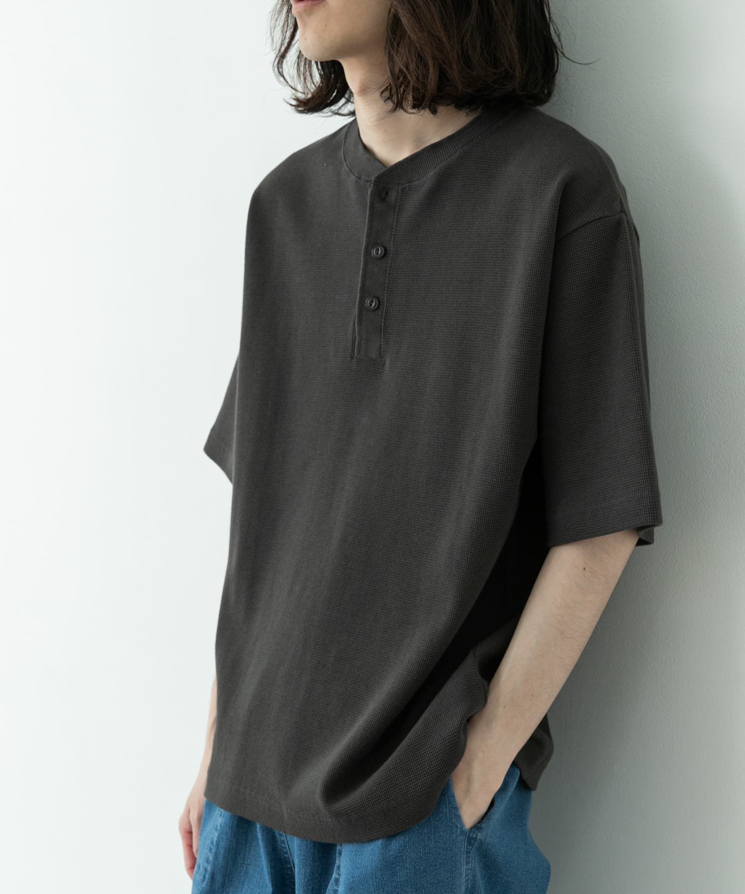 Sonny Label 「ワッフルヘンリーネックTシャツ」|Tシャツ・カットソー|チャコールグレー