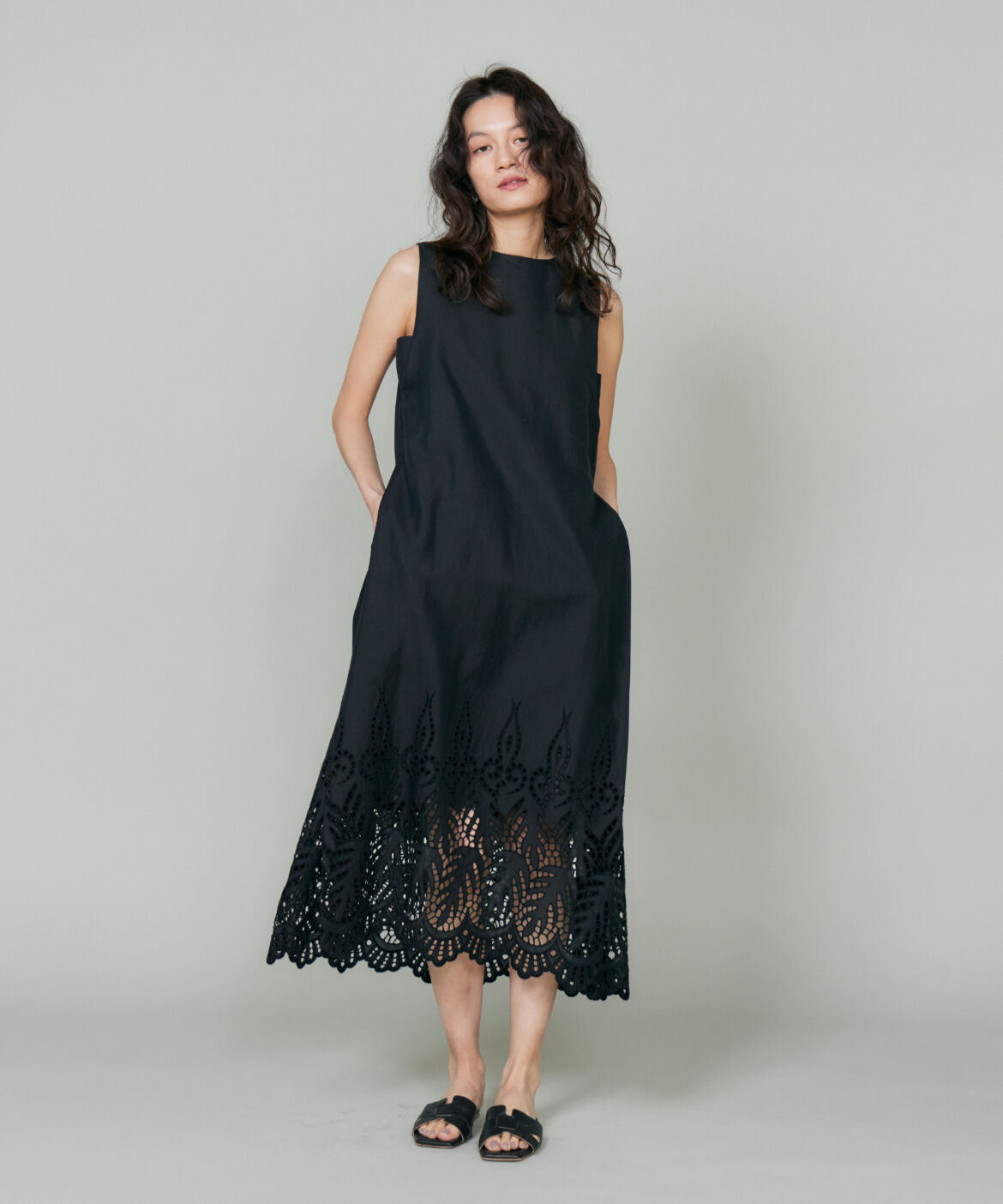 la veille by SUPERIOR CLOSET「ボーラ―刺繍ワンピース　」|ワンピース|