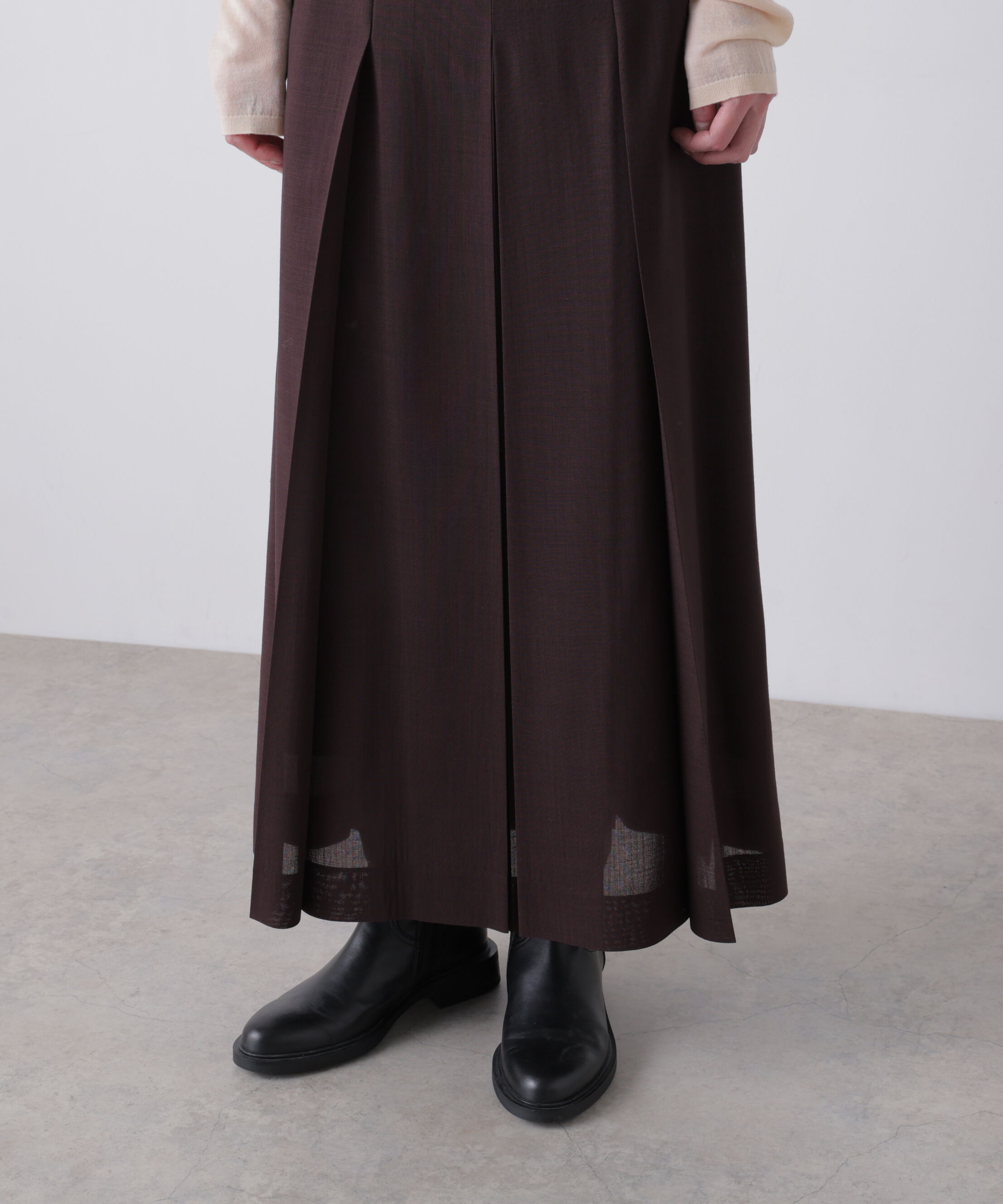 YLEVE 「YLEVE / 2/72 SUPER 100&rsquo;s WOOL HIGH-TWIST VOILE SKIRT」|スカート|