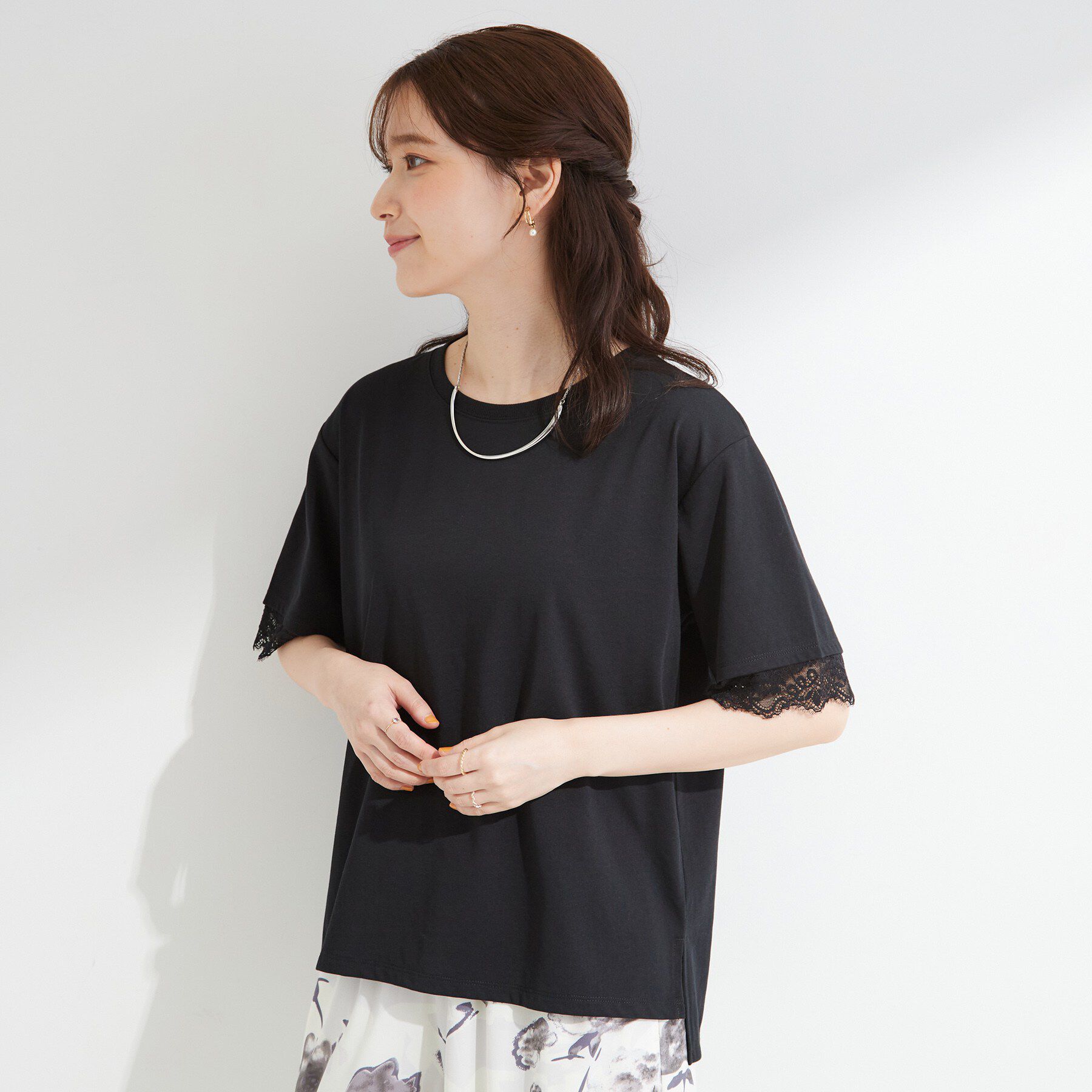 SHOO･LA･RUE「【UV/S-LL/洗濯機可】柄アソート お袖レースが旬顔 上品に決まる大人Tシャツ」|Tシャツ・カットソー|