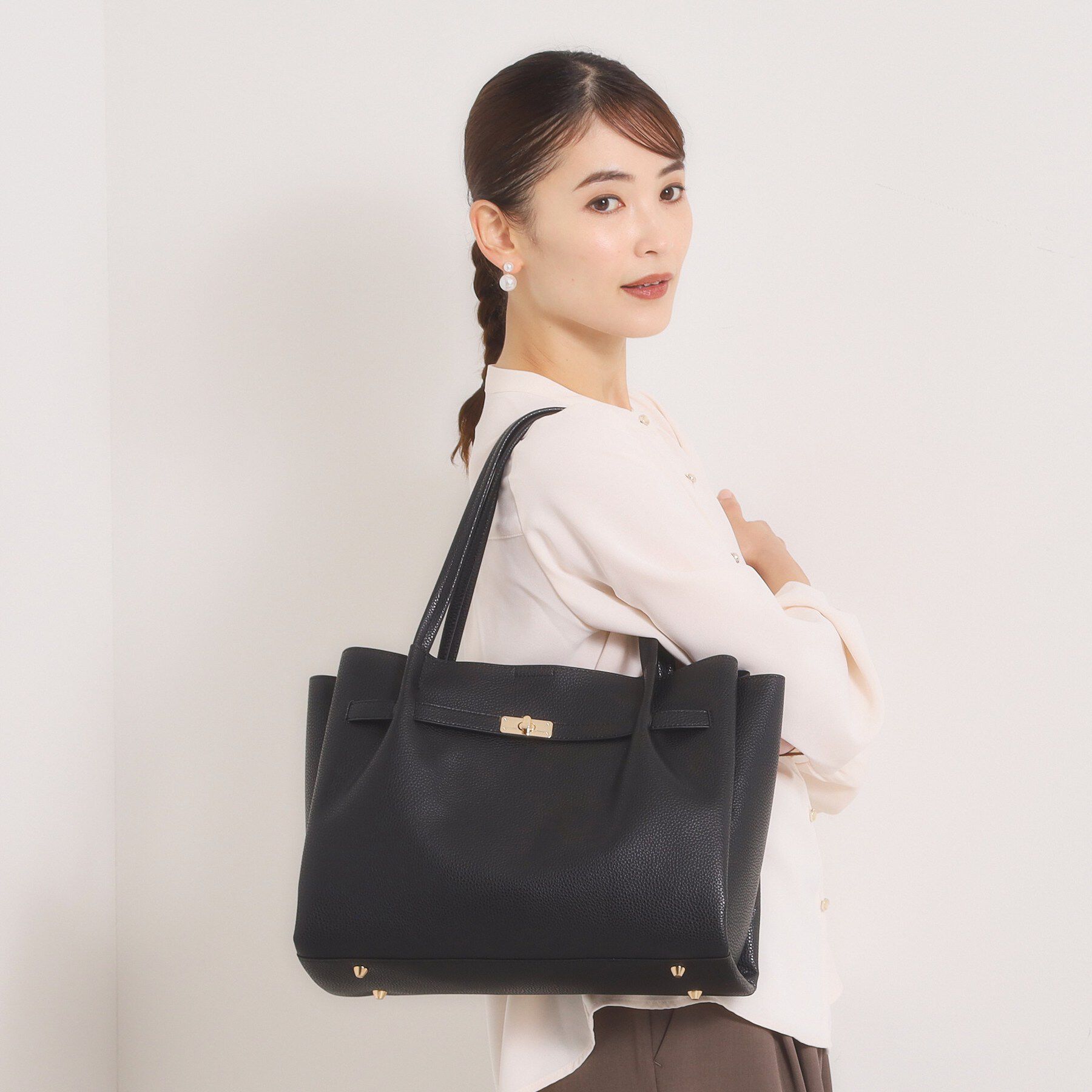 ITS&rsquo;DEMO「ベルトモチーフA4トート」|トートバッグ|