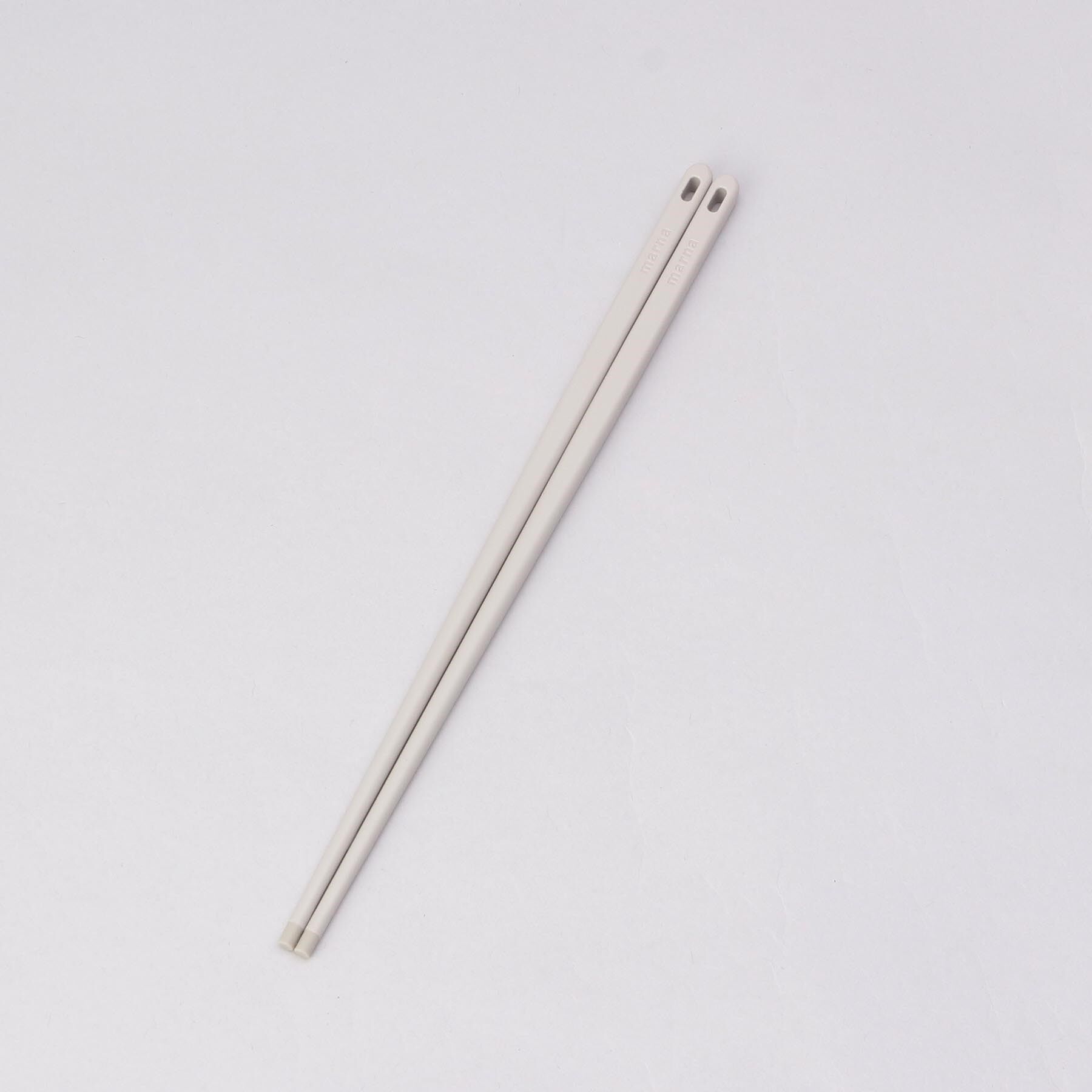 212 KITCHEN STORE「きほんの道具 つかみやすい菜箸24cm GY ＜marna  マーナ＞」|食器・キッチングッズ|