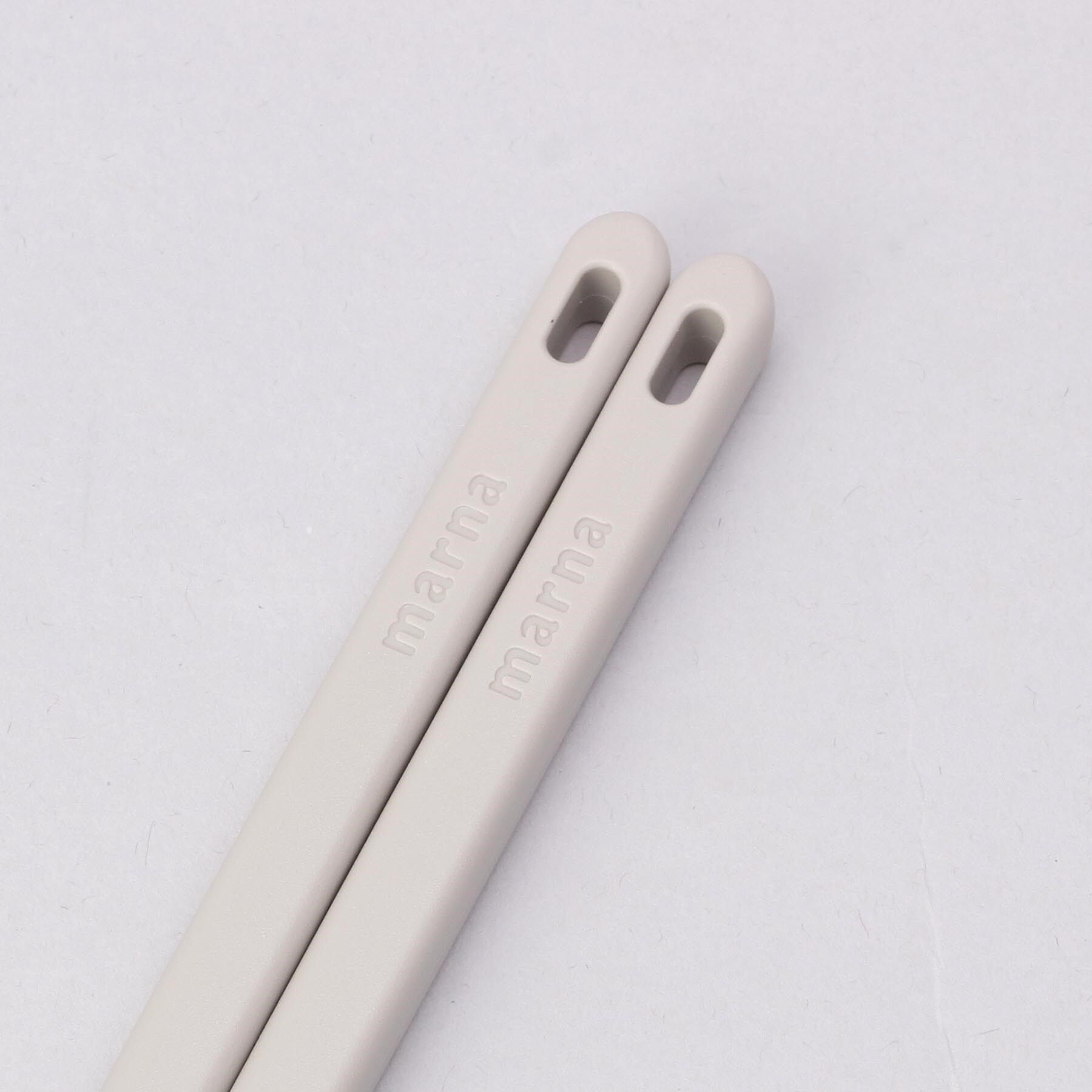 212 KITCHEN STORE「きほんの道具 つかみやすい菜箸24cm GY ＜marna  マーナ＞」|食器・キッチングッズ|
