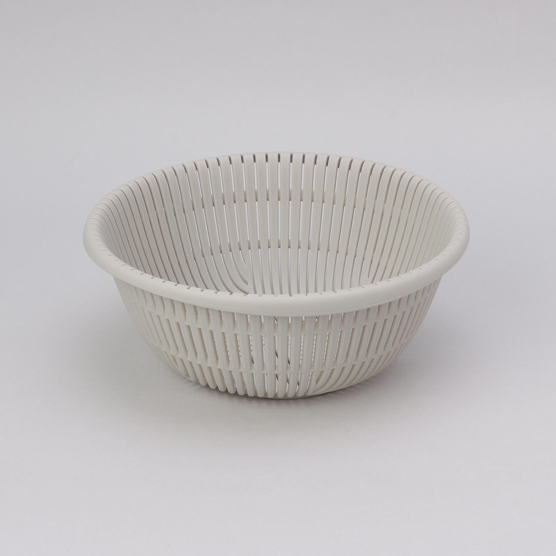 212 KITCHEN STORE「きほんの道具 ザルボウル４点セット 18cm GY ＜marna  マーナ＞」|食器・キッチングッズ|