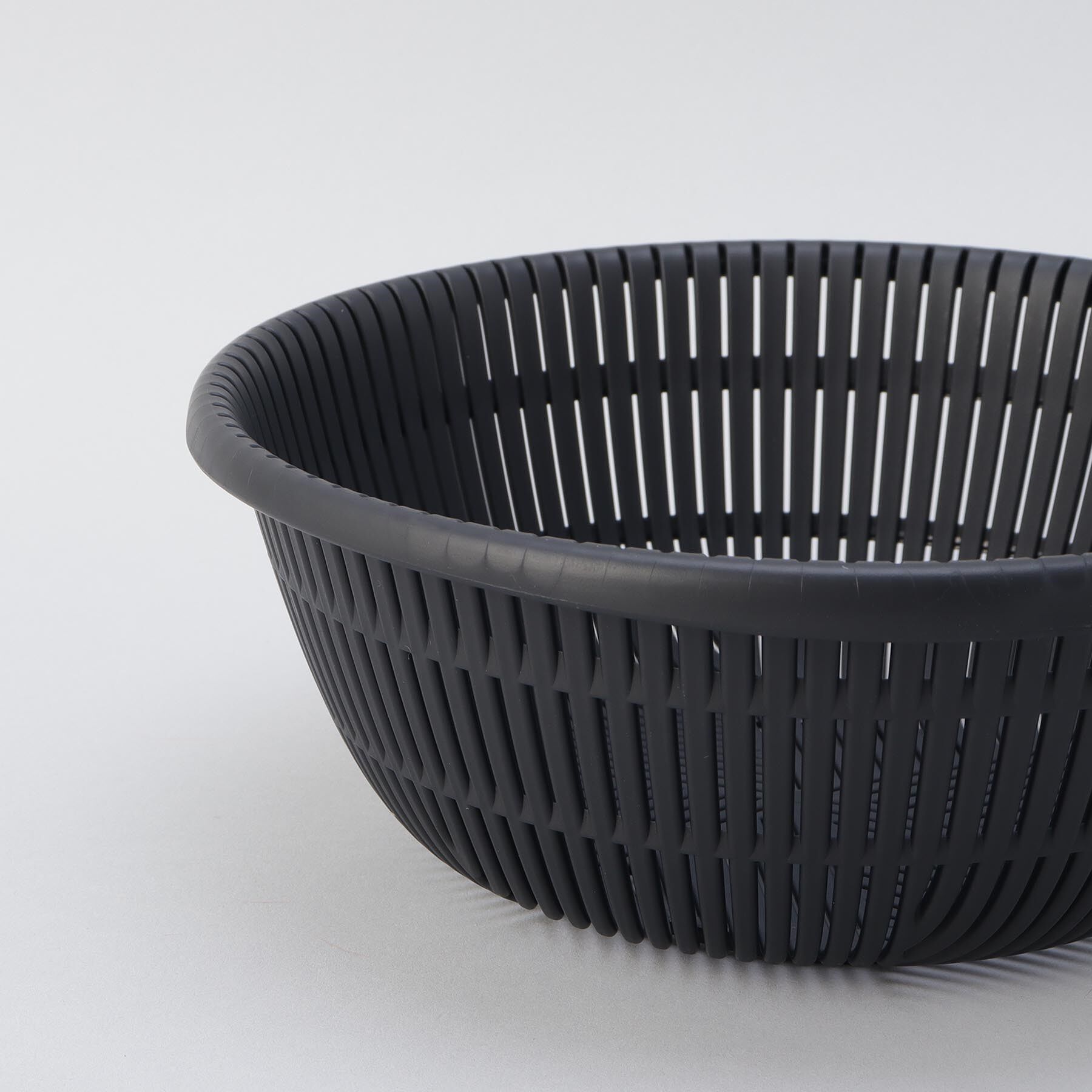 212 KITCHEN STORE「きほんの道具 ザルボウル４点セット 21cm DGY ＜marna  マーナ＞」|食器・キッチングッズ|