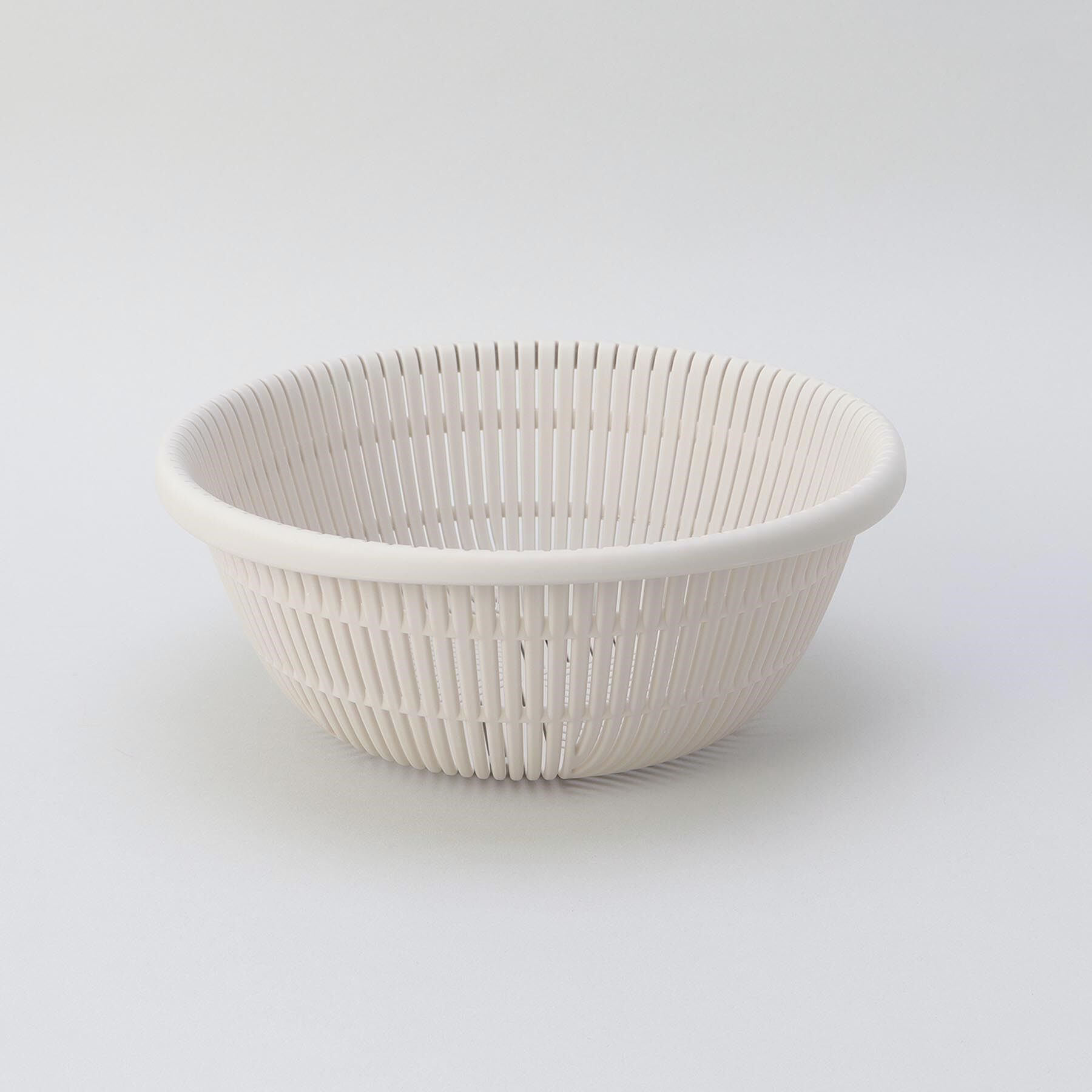 212 KITCHEN STORE「きほんの道具 ザルボウル４点セット 21cm GY ＜marna  マーナ＞」|食器・キッチングッズ|