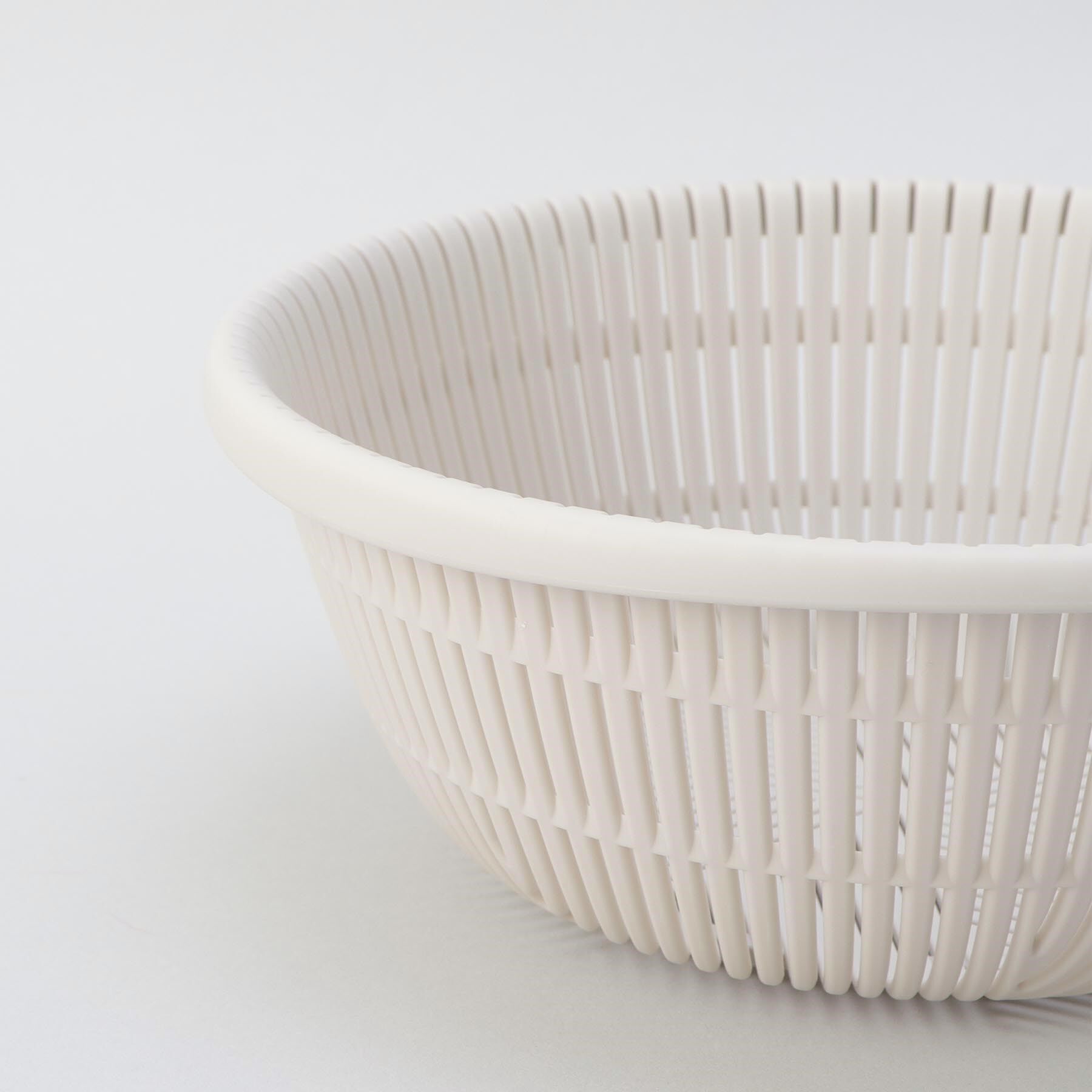 212 KITCHEN STORE「きほんの道具 ザルボウル４点セット 21cm GY ＜marna  マーナ＞」|食器・キッチングッズ|