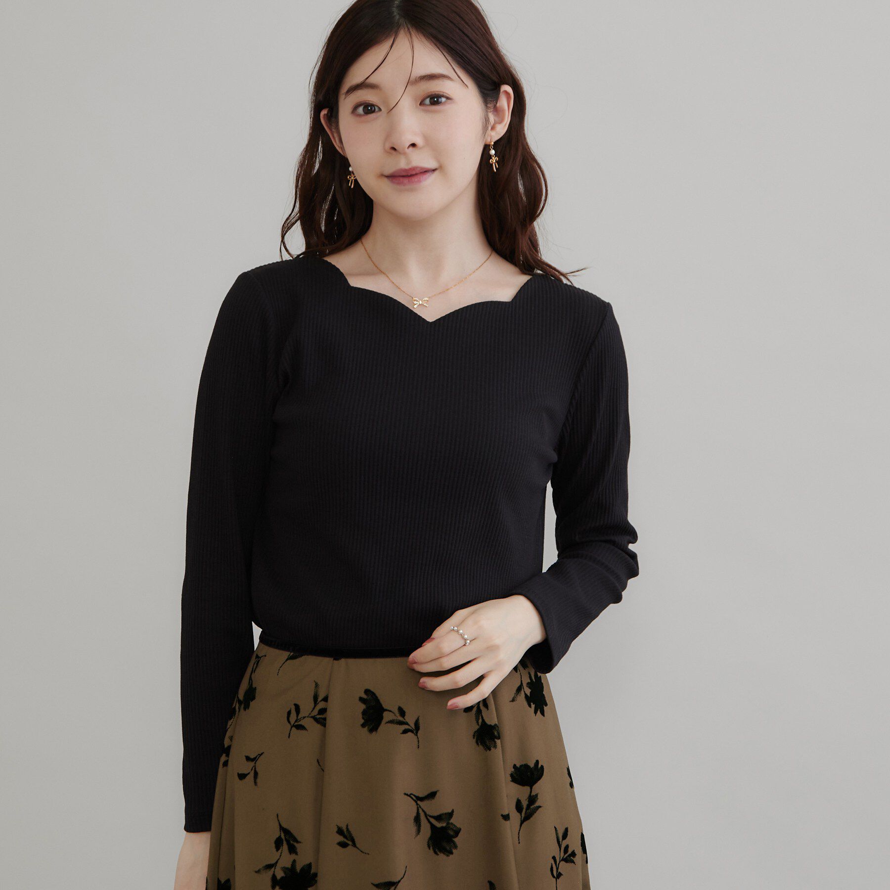 Couture broach「ハートネックテレコプルオーバー」|Tシャツ・カットソー|