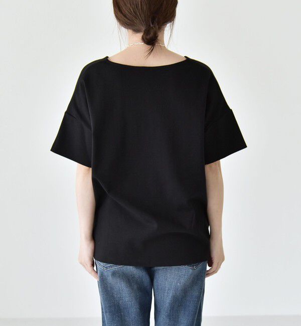 quaranciel「quaranciel:〈接触冷感/汗染み防止加工/洗濯機可能〉Vネック タック ハーフスリーブ TEE」|Tシャツ・カットソー|