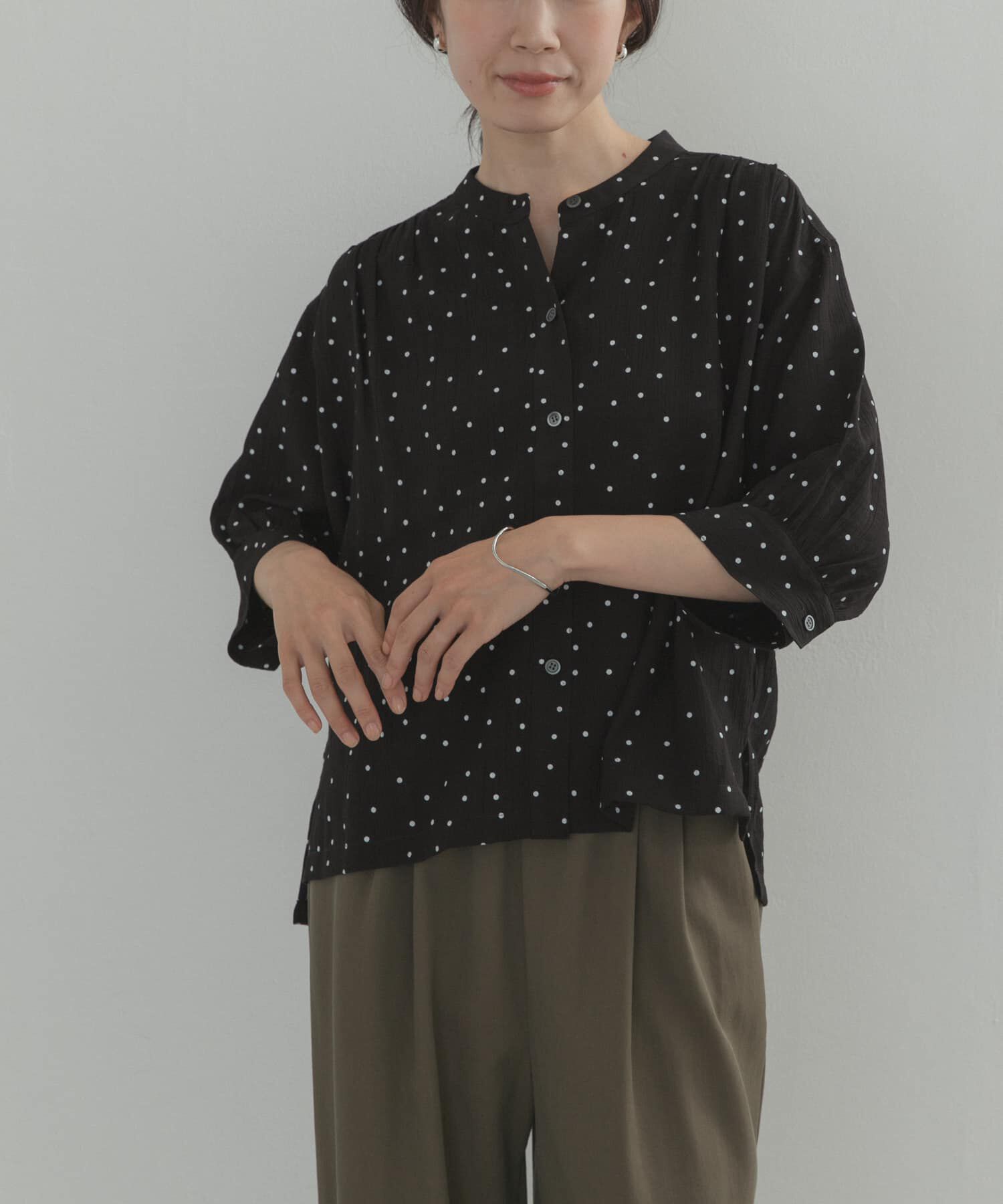 URBAN RESEARCH DOORS「楊柳ドット5分袖ブラウス」|シャツ・ブラウス|