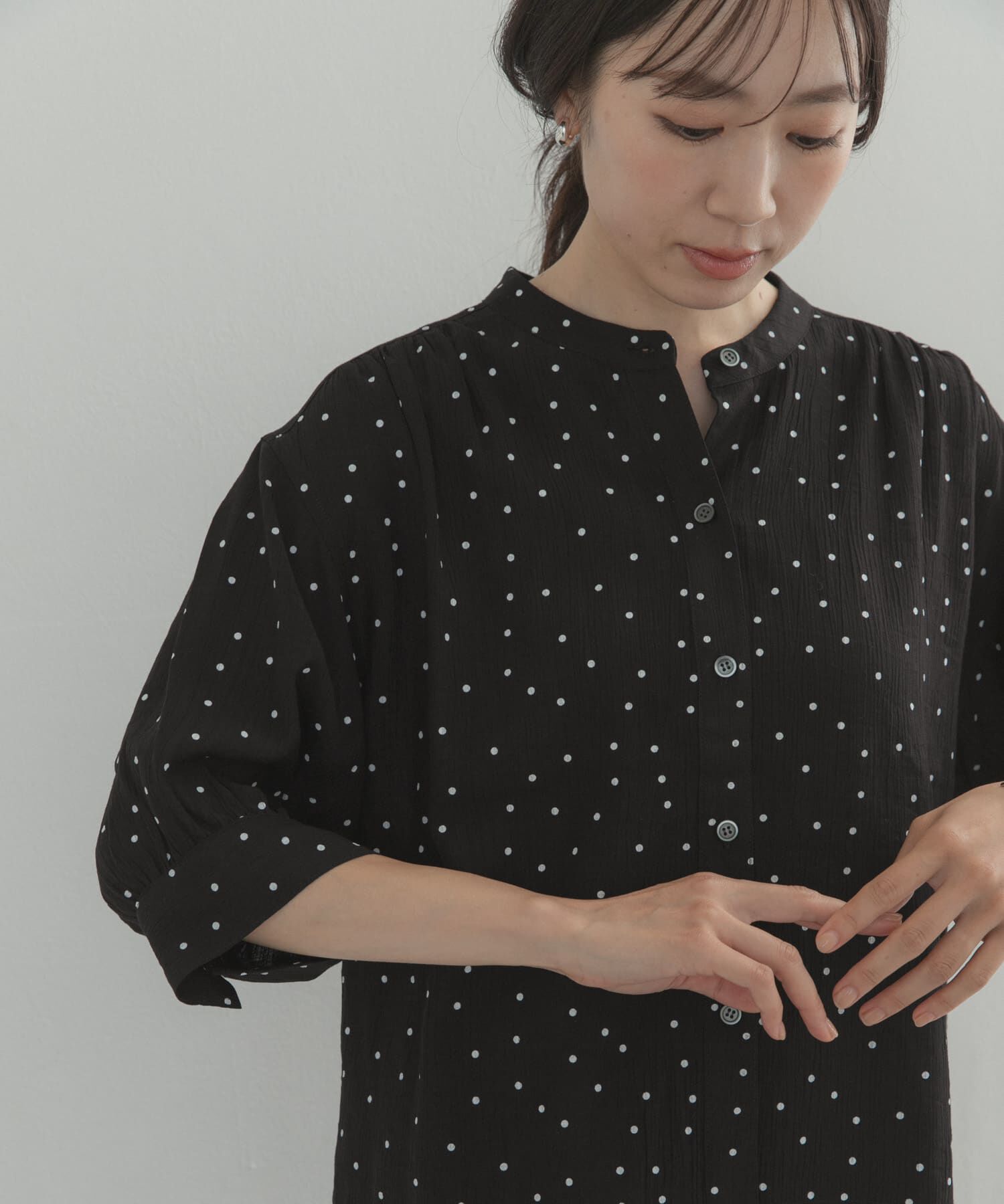 URBAN RESEARCH DOORS「楊柳ドット5分袖ブラウス」|シャツ・ブラウス|