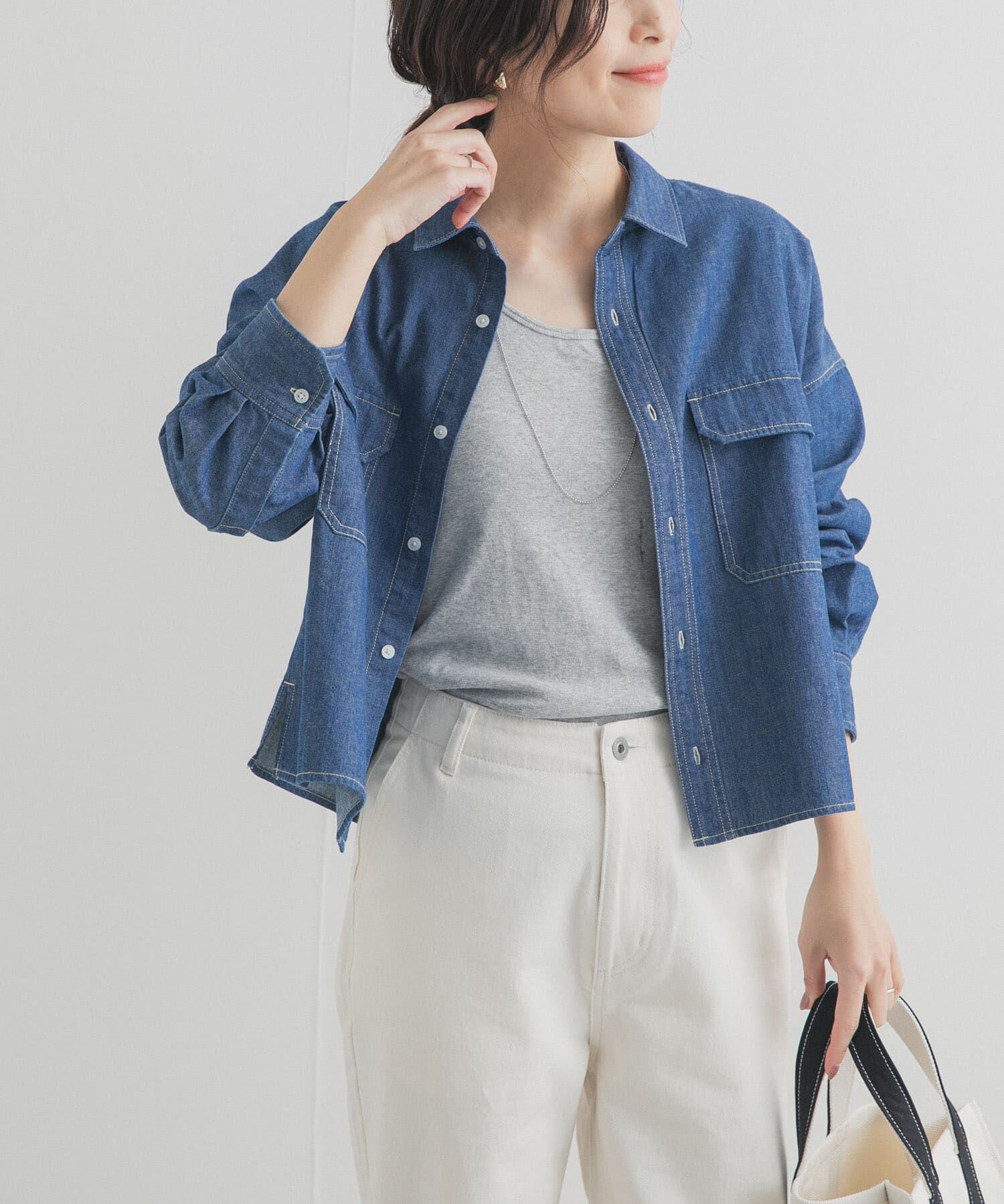 URBAN RESEARCH DOORS「デニムショート丈シャツ」|シャツ・ブラウス|インディゴブルー