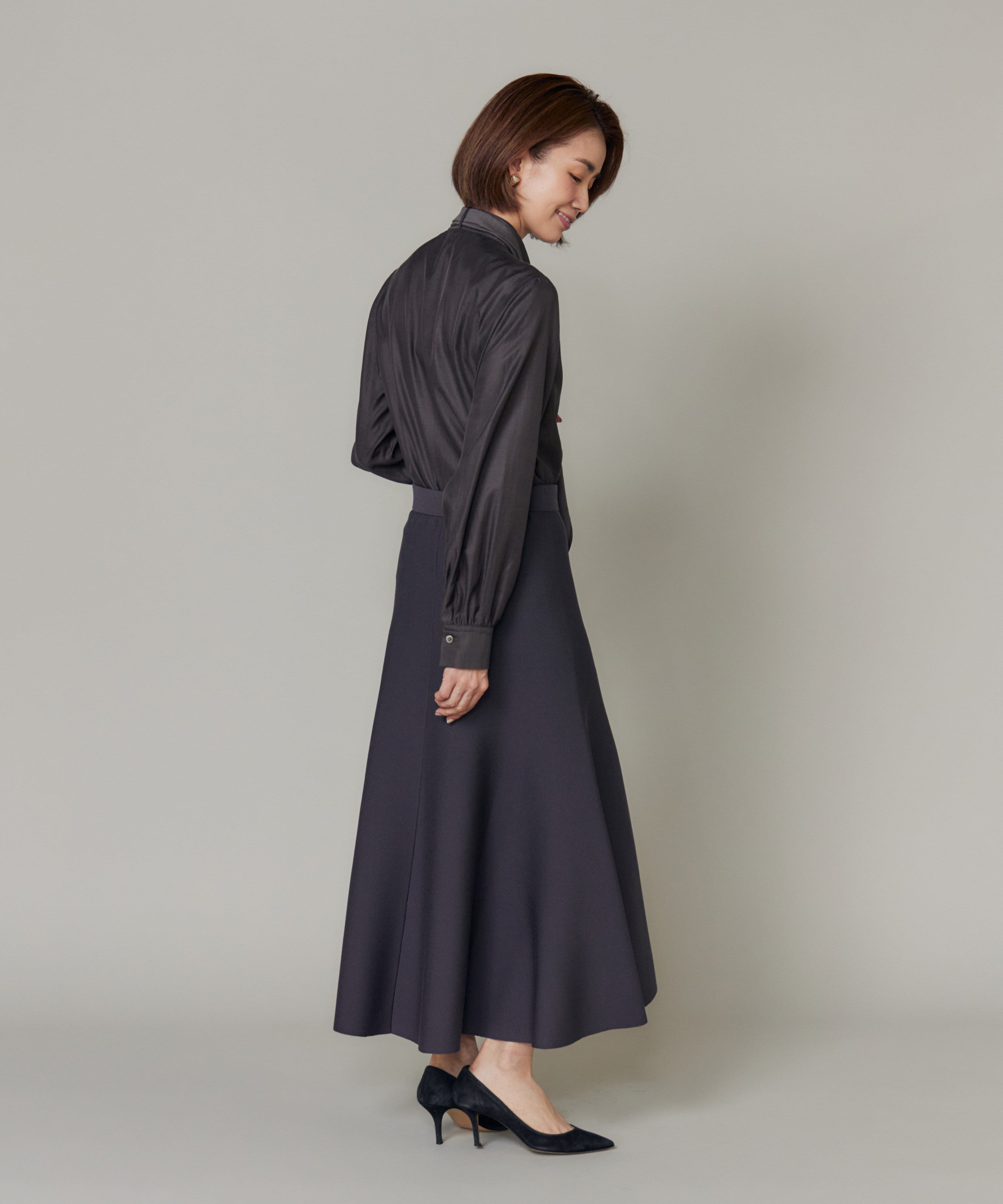 7-IDconcept.「ﾎﾞｳﾀｲ付ｽﾀﾝﾄﾞｶﾗｰﾌﾞﾗｳｽ|ｱﾚﾝｼﾞ自在で､装いの幅が」|シャツ・ブラウス|