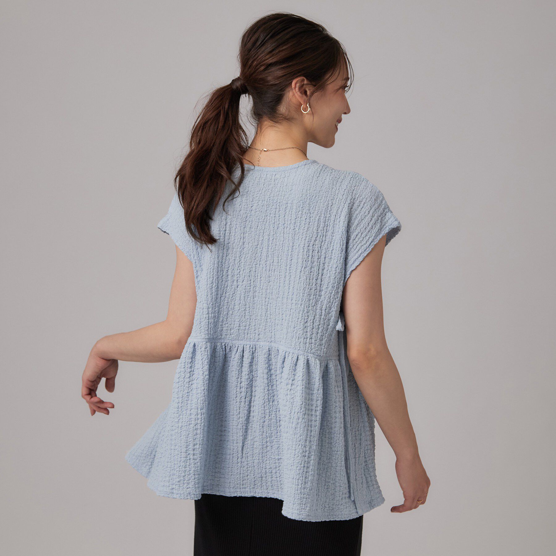 SHOO･LA･RUE「【S-LL/洗濯機可】サイドリボン付き ポコポコペプラムトップス」|Tシャツ・カットソー|