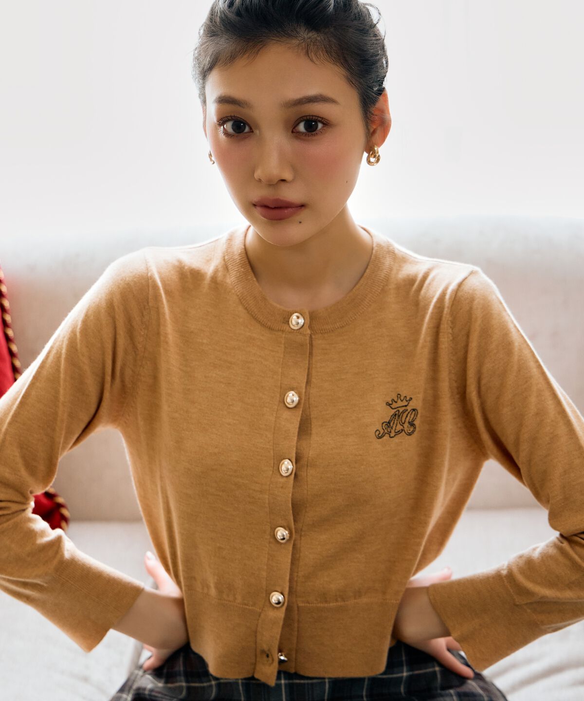 アンドクチュール「刺繍クルーネックカーディガン」|カーディガン|