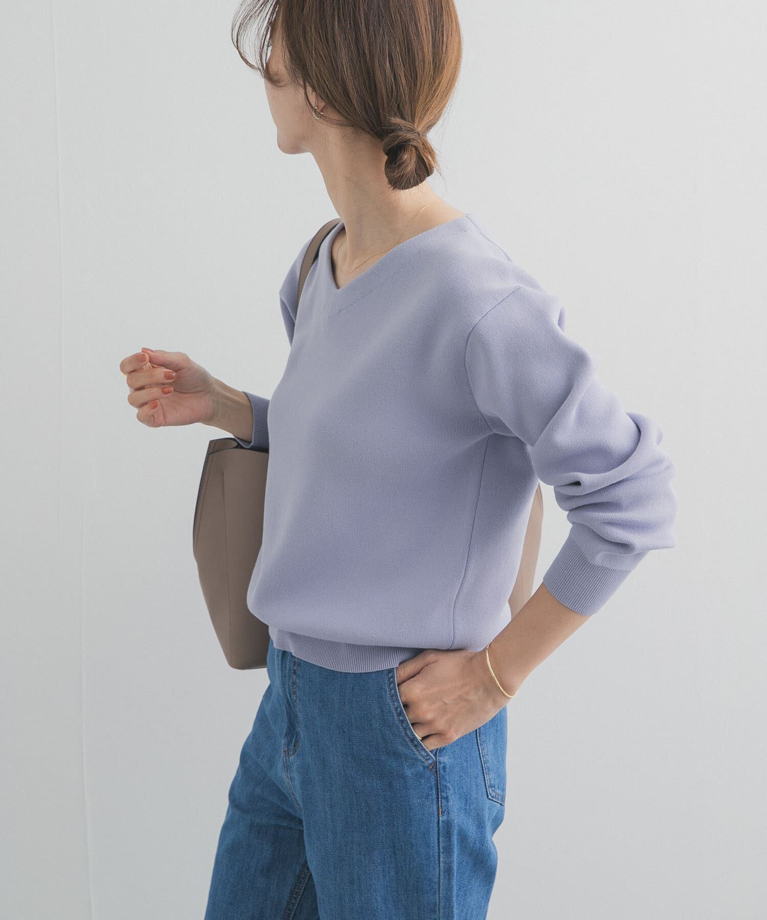 URBAN RESEARCH DOORS「『仁村紗和さん着用』『UR TECH Renew Knit』Vネックプルオーバー」|ニット・セーター|